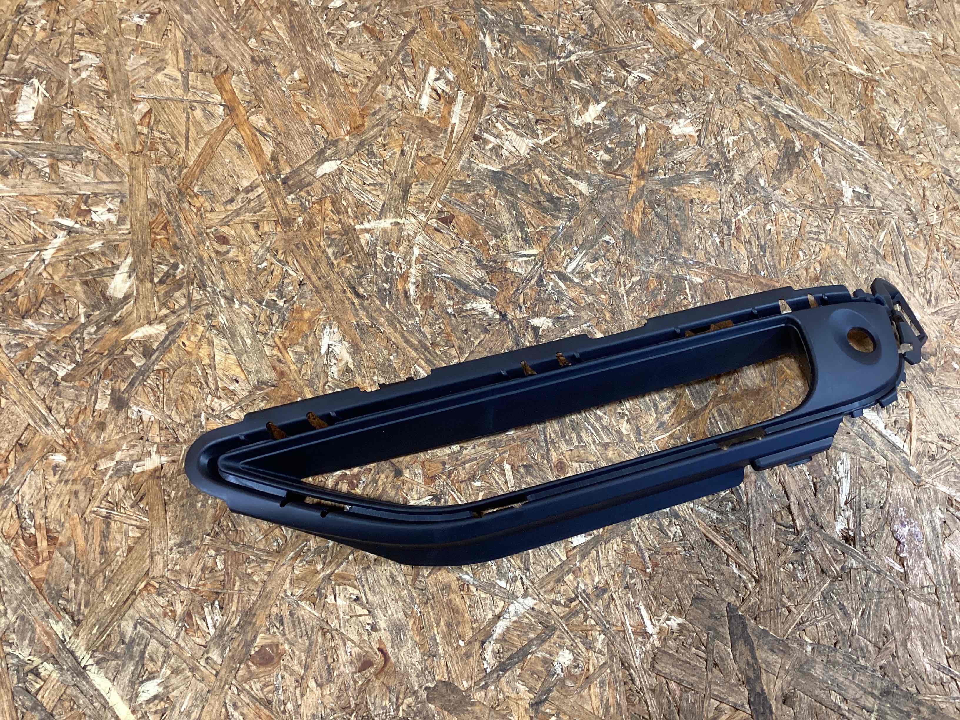 Заглушка, вставка (решетка) в бампер Porsche Cayenne 170226-105