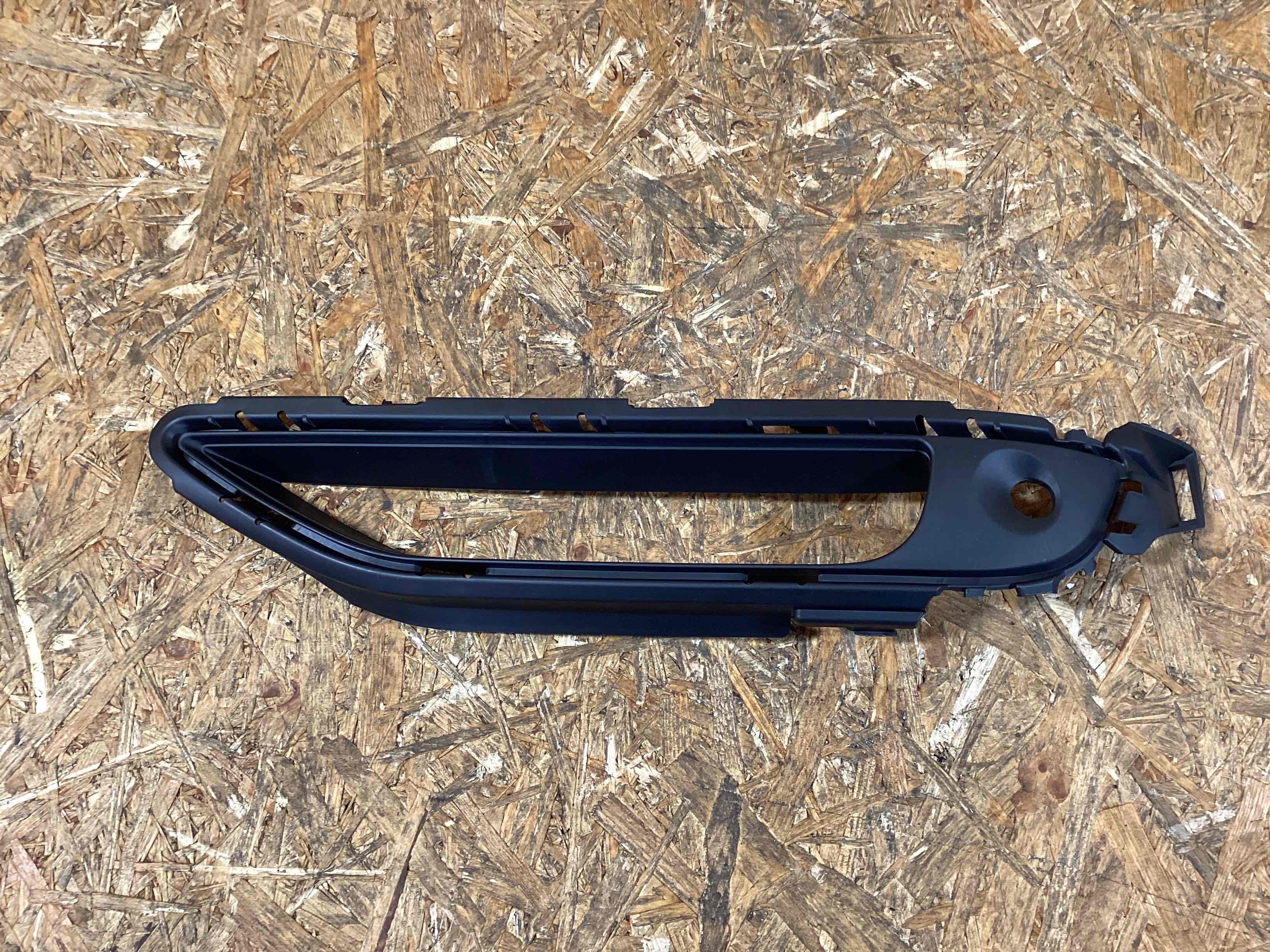 Заглушка, вставка (решетка) в бампер Porsche Cayenne 170226-105