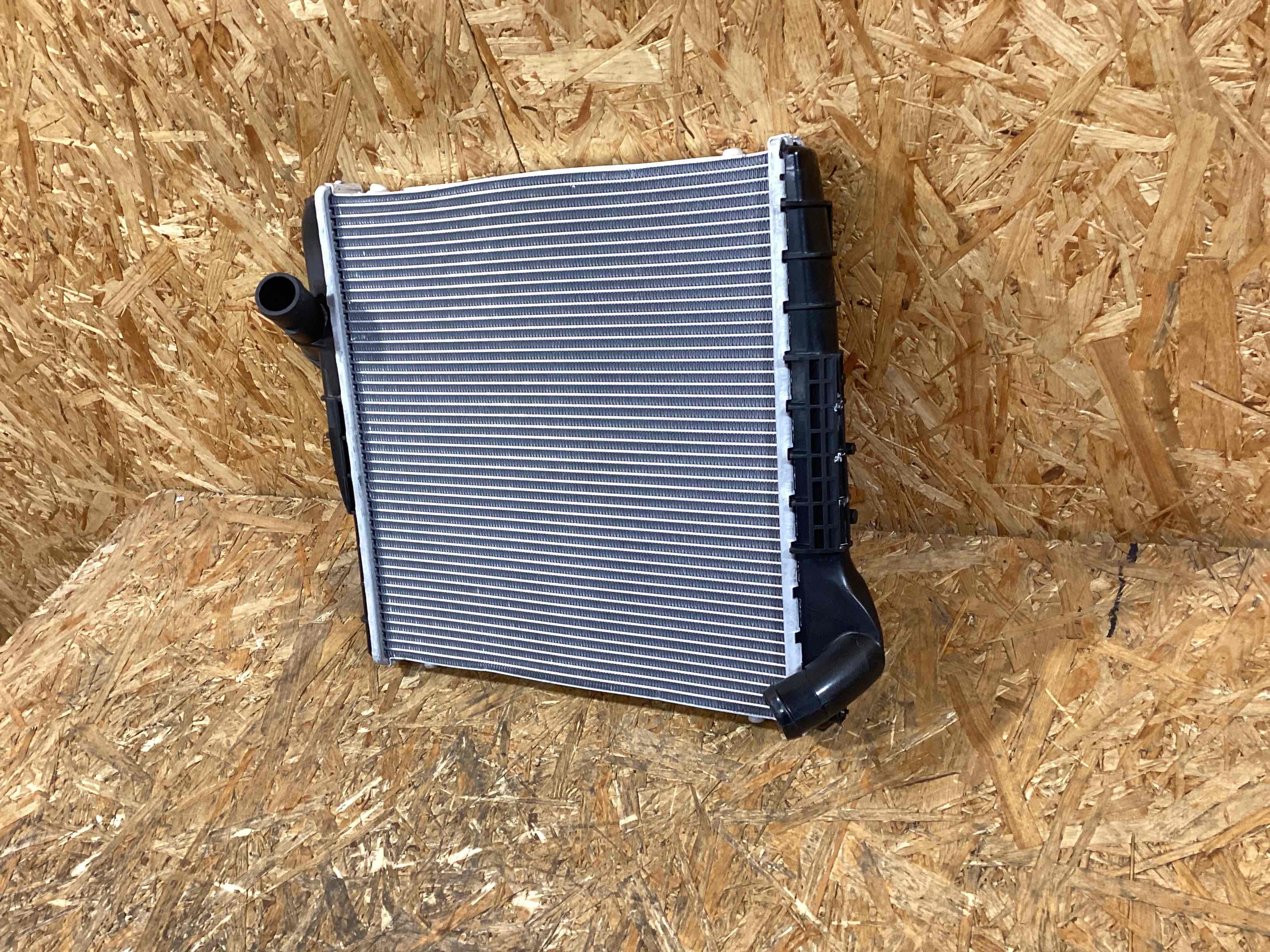 Радиатор (основной) Porsche 911 170226-123