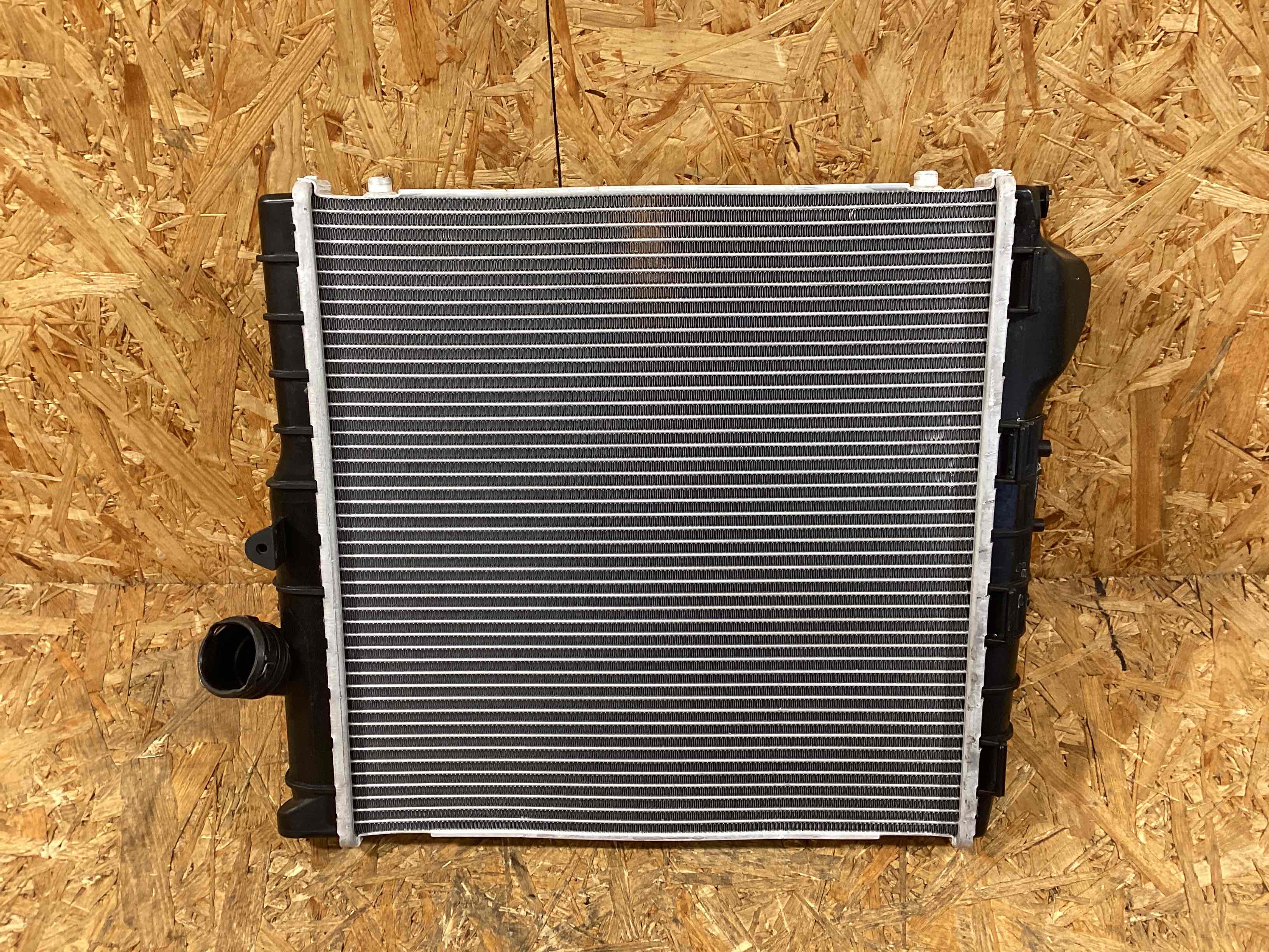 Радиатор (основной) Porsche 911 170226-123