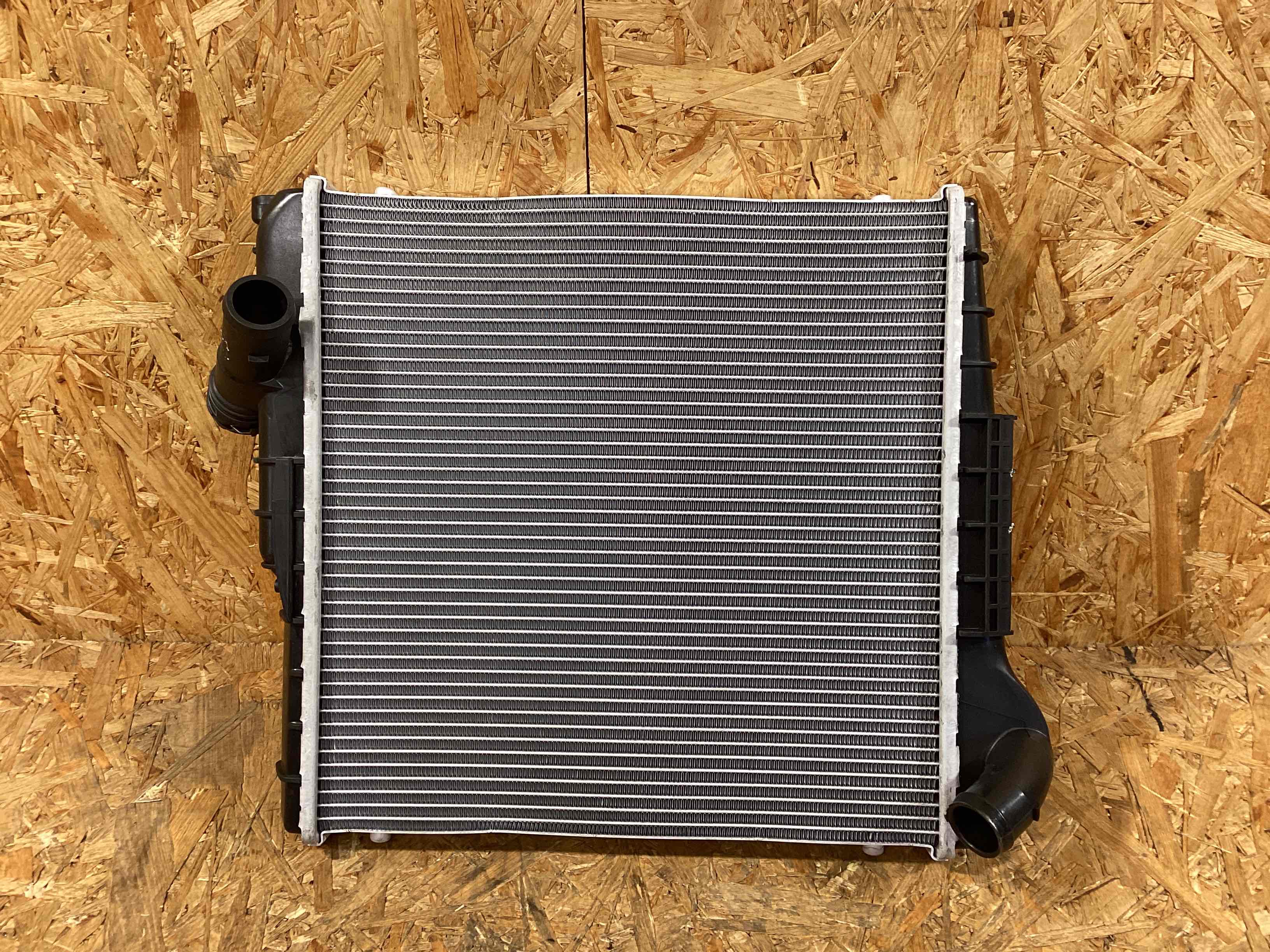 Радиатор (основной) Porsche 911 170226-123