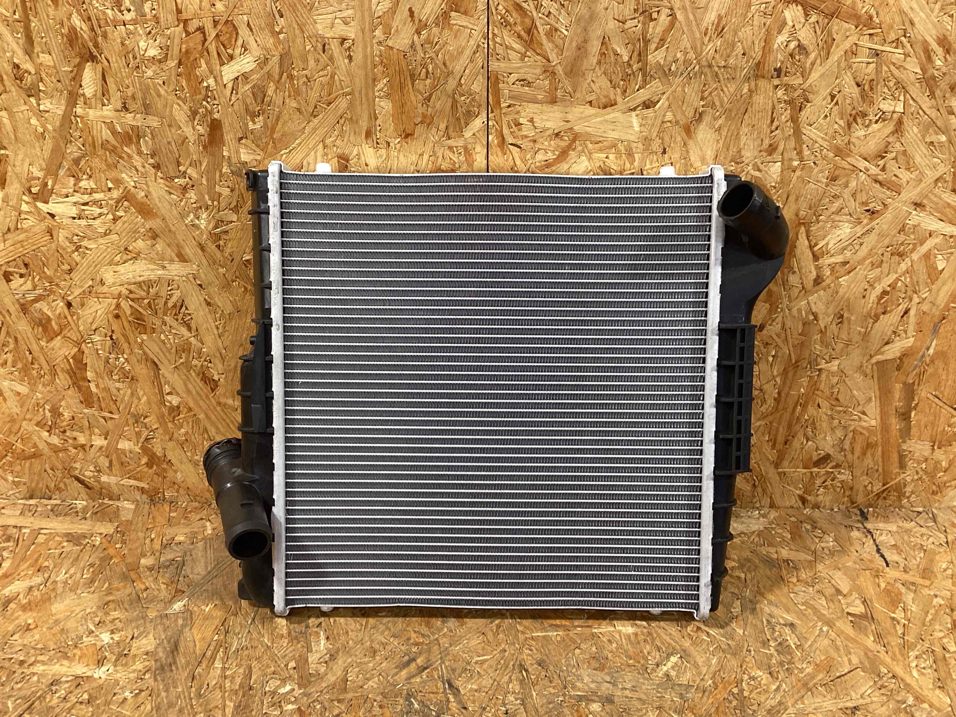 Радиатор (основной) Porsche 911 170226-124