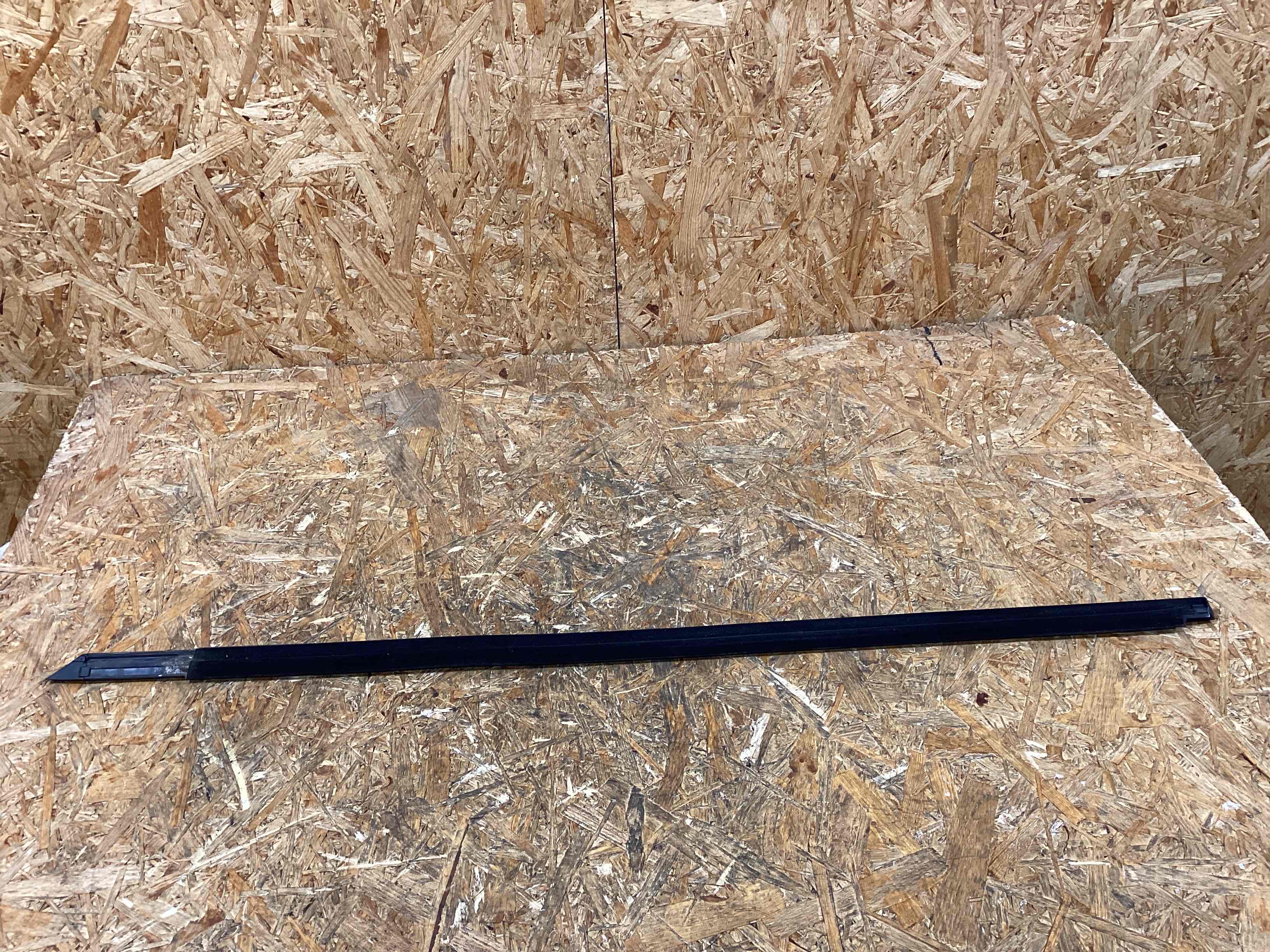 Молдинг двери передней правой Porsche 911 170226-131