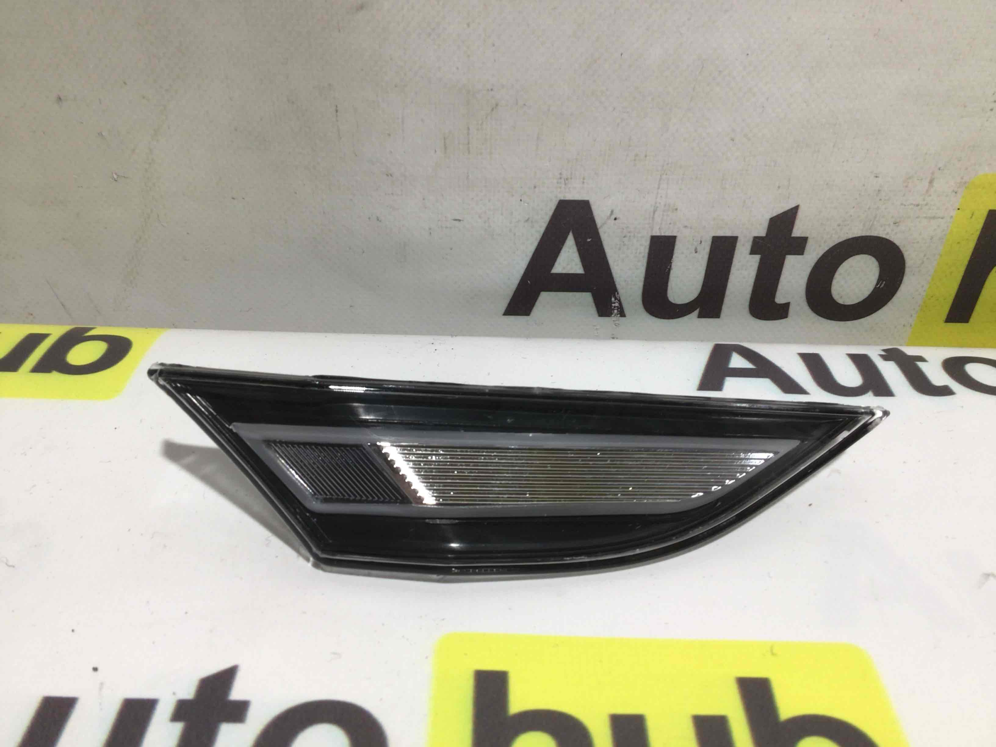 Фонарь (указатель/повторитель поворота, поворотник) Porsche 911 170326-016