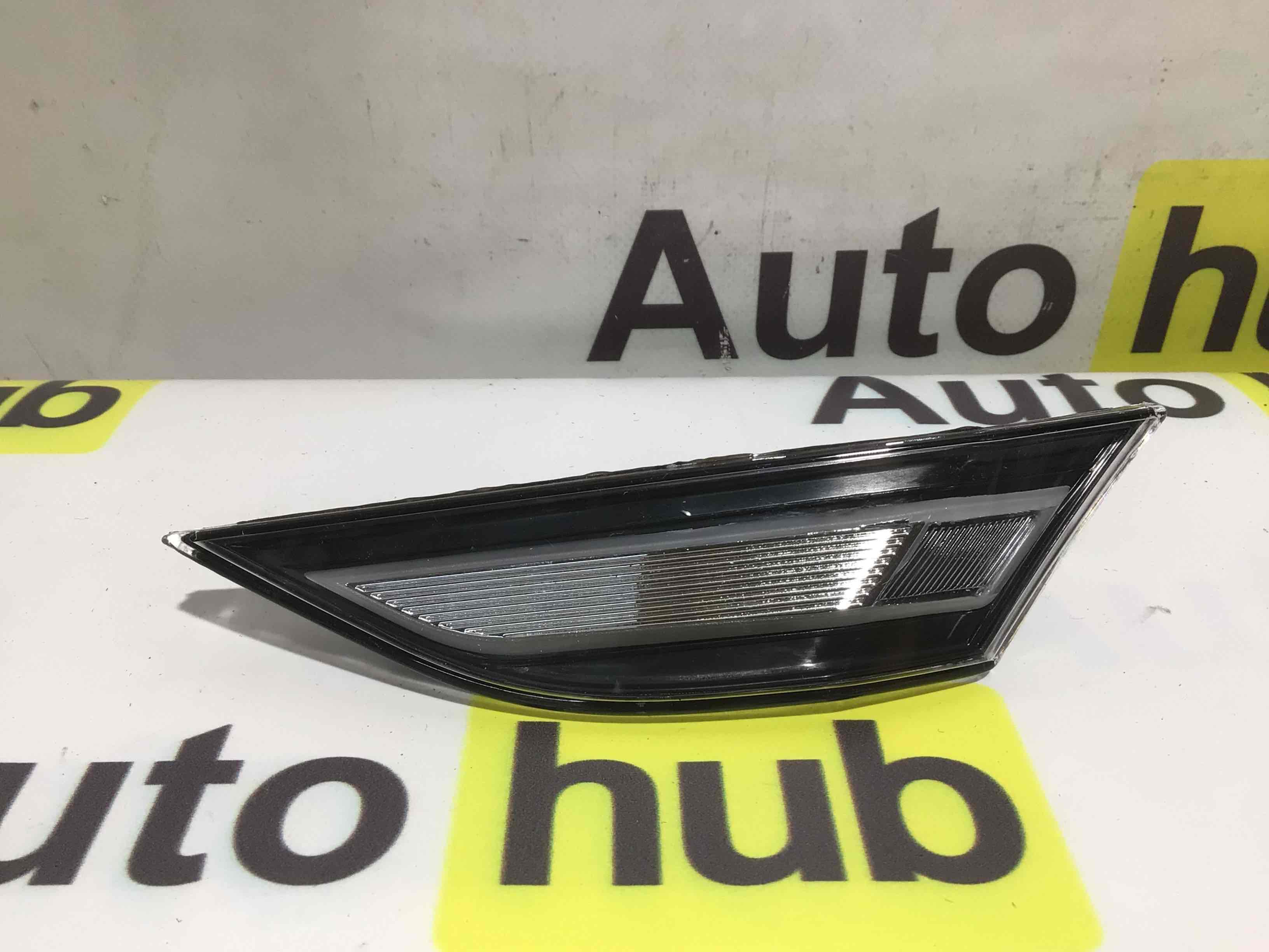 Фонарь (указатель/повторитель поворота, поворотник) Porsche 911 170326-017