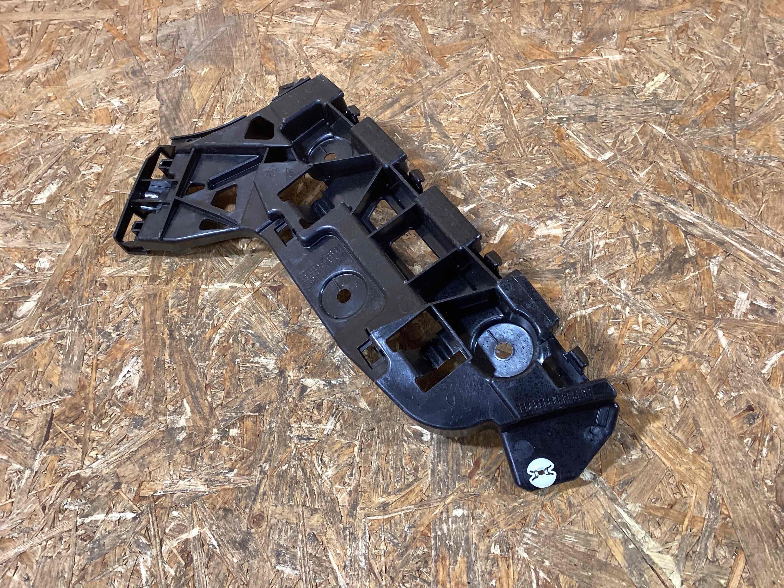 Крепление бампера Porsche Cayenne 170326-104