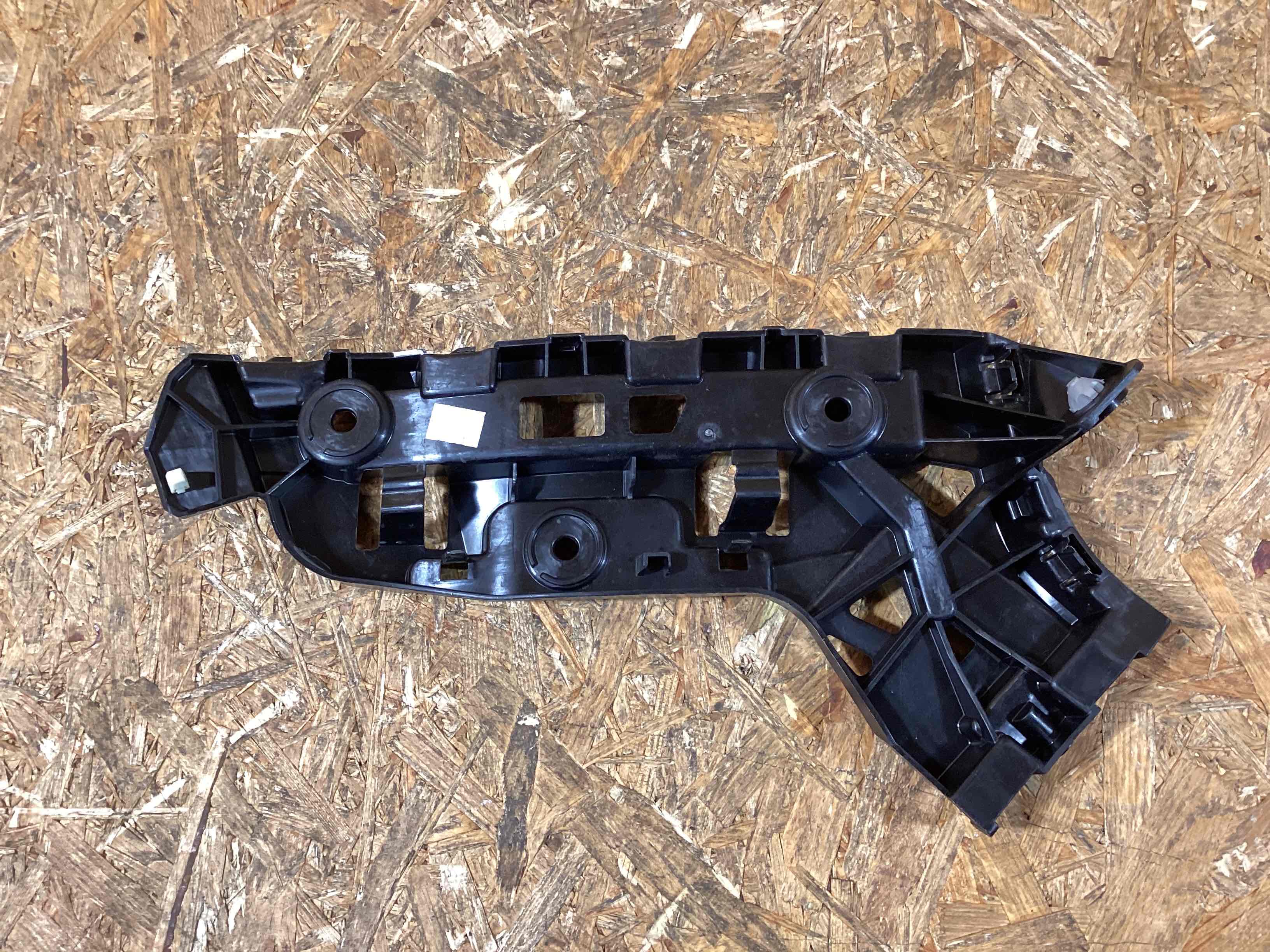 Крепление бампера Porsche Cayenne 170326-104