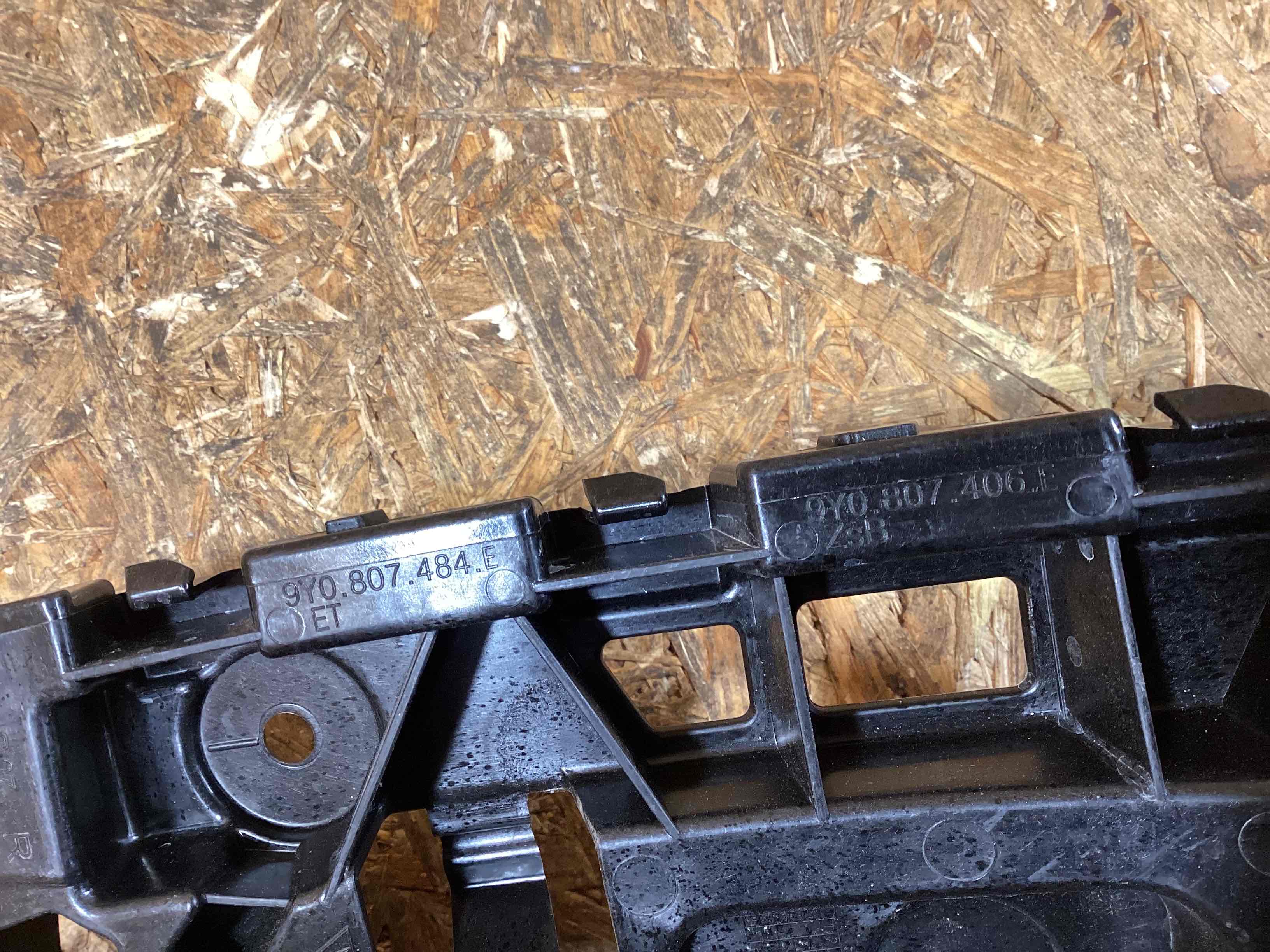 Крепление бампера Porsche Cayenne 170326-104