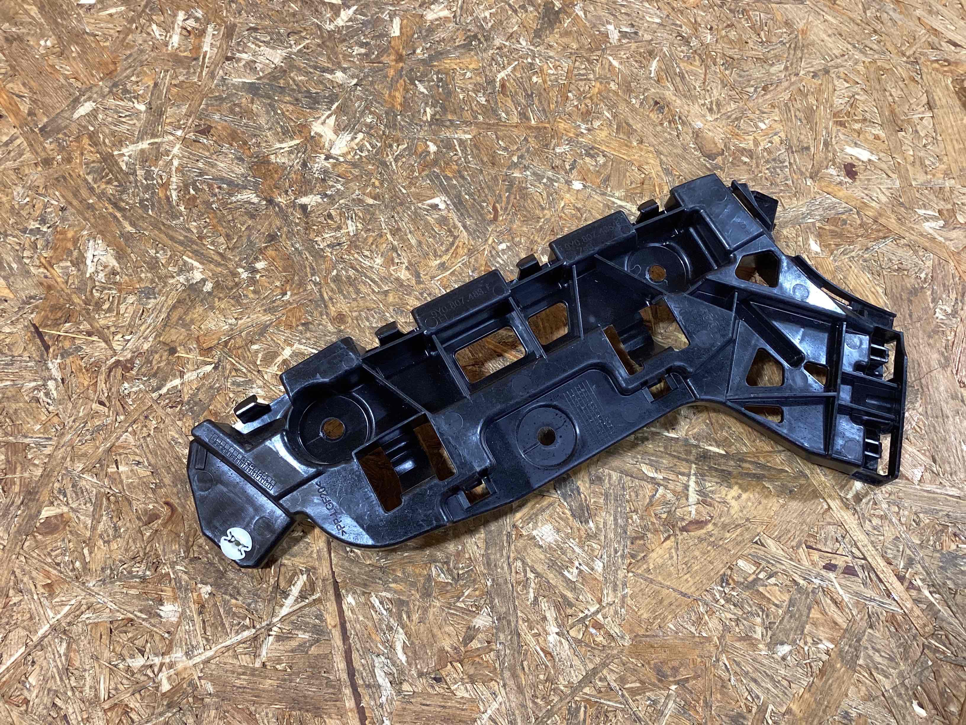 Крепление бампера Porsche Cayenne 170326-105