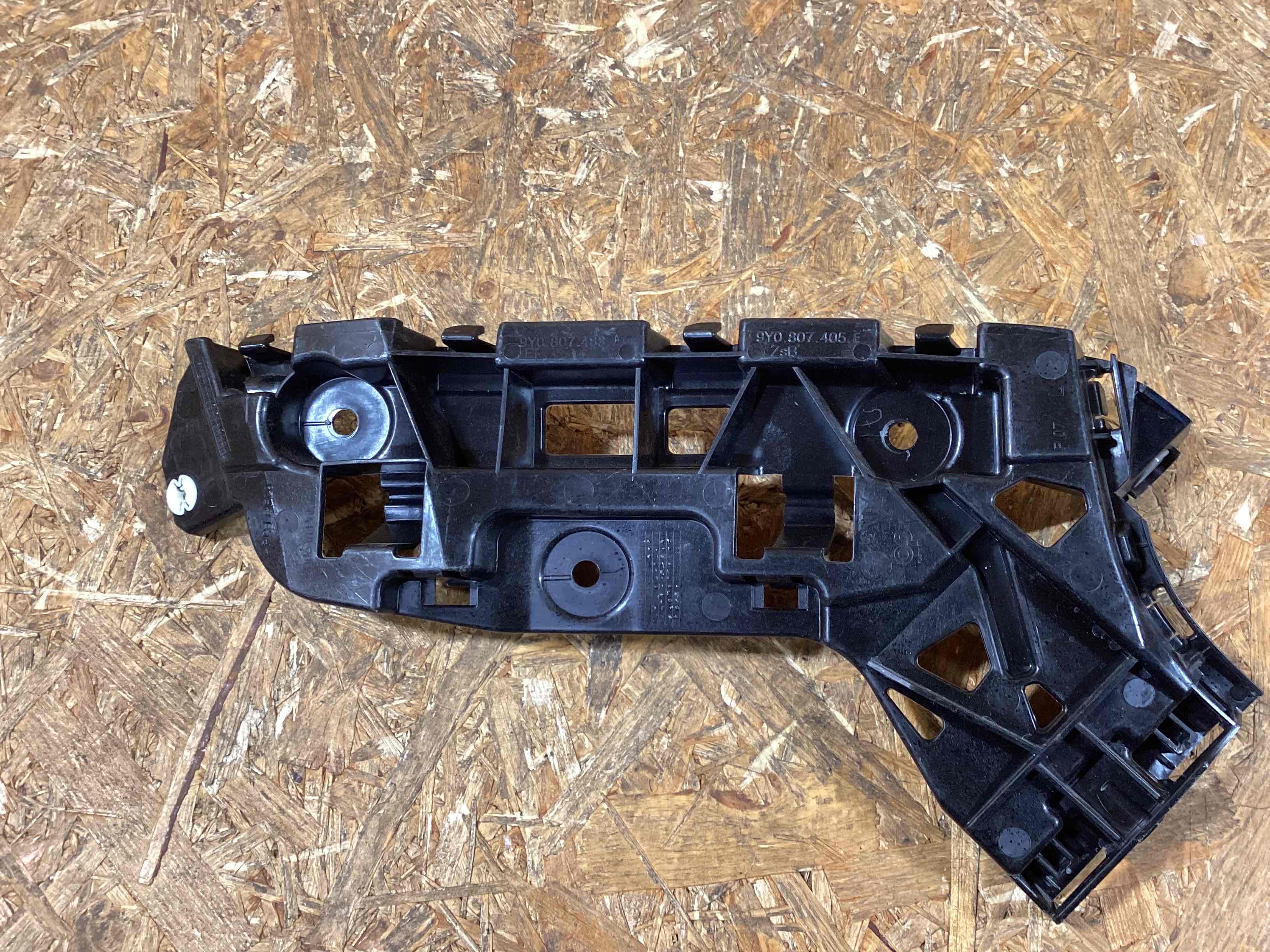 Крепление бампера Porsche Cayenne 170326-105