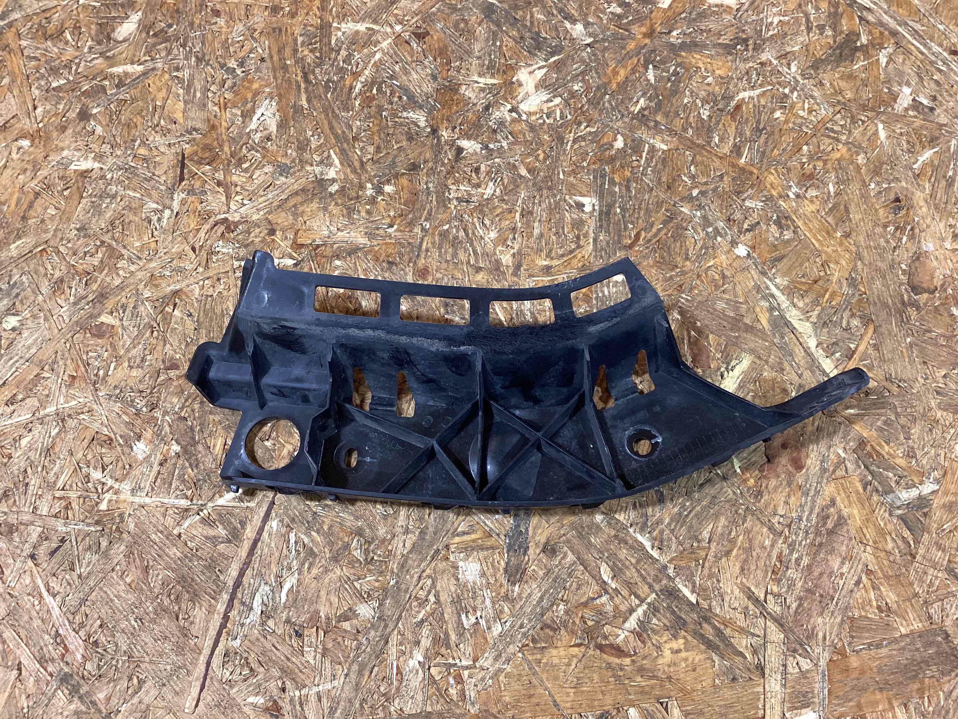 Крепление бампера Porsche Panamera 170326-106