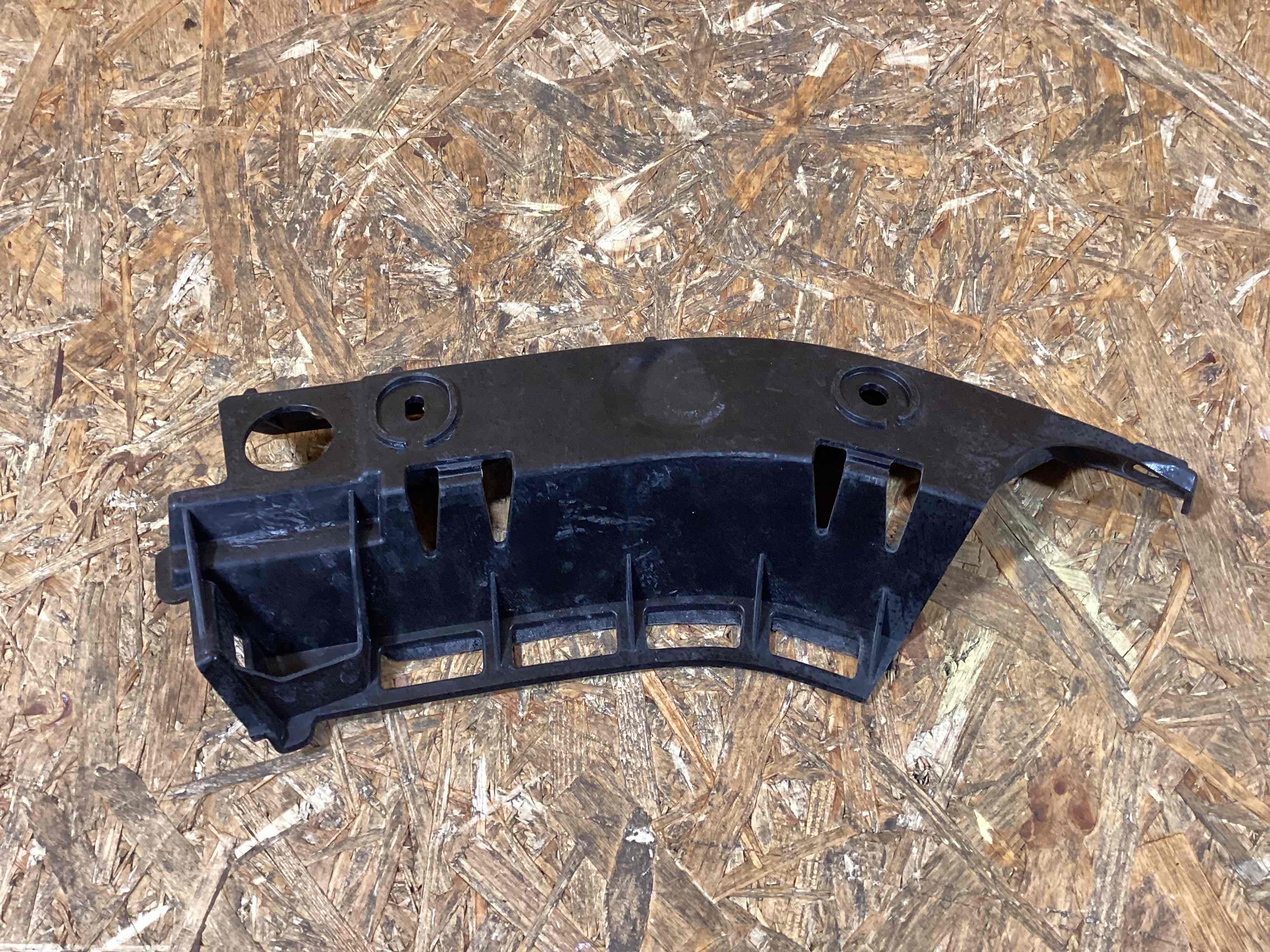 Крепление бампера Porsche Panamera 170326-106