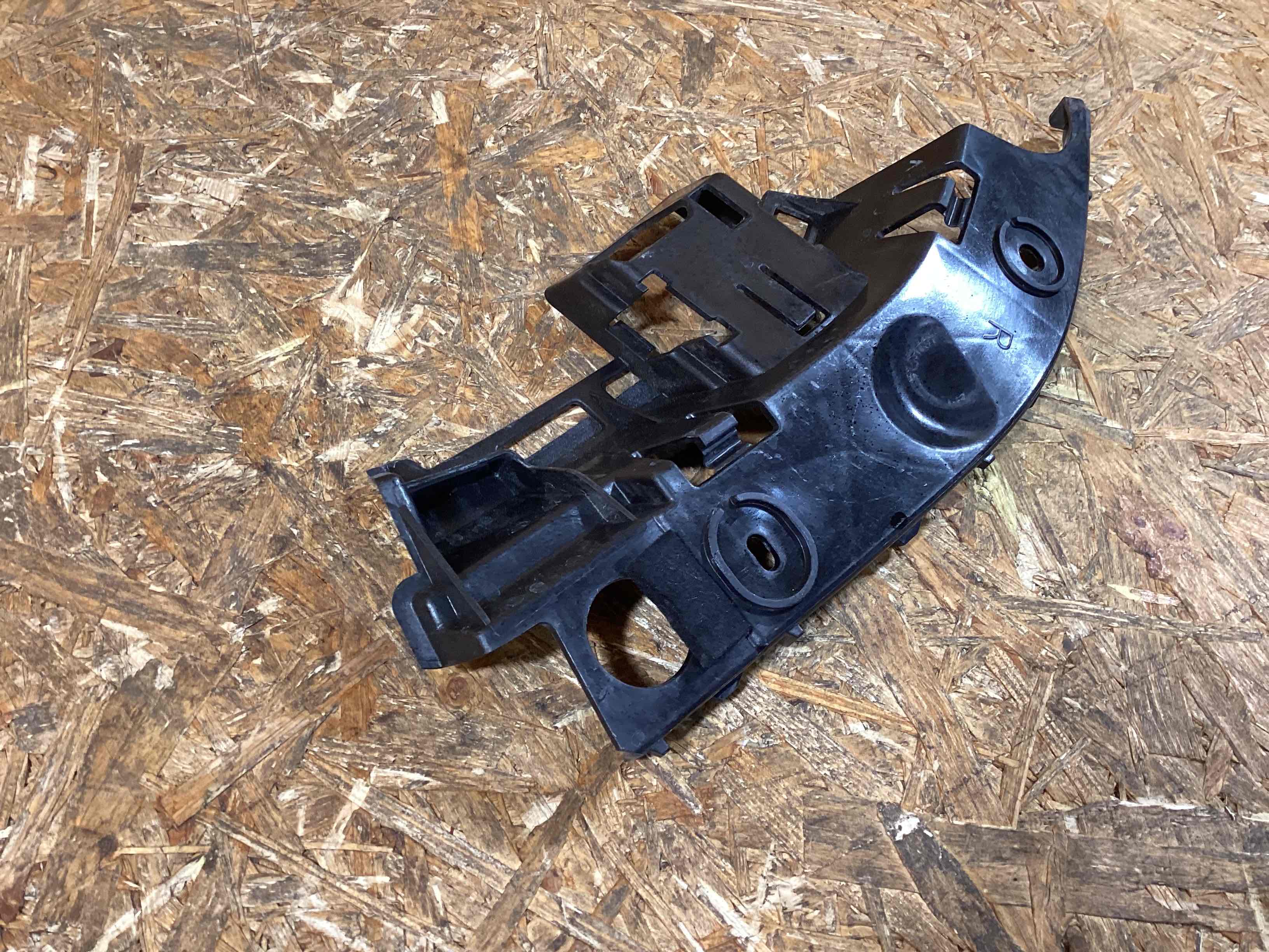 Крепление бампера Porsche Panamera 170326-107