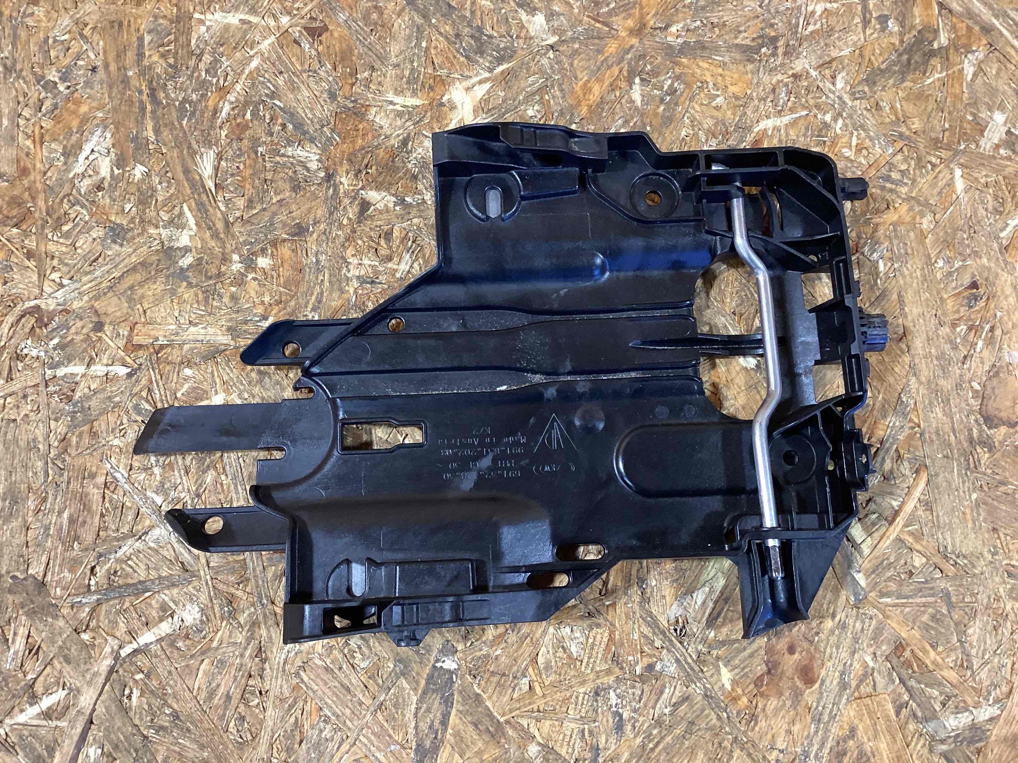 Крепление фары Porsche 911 170326-116