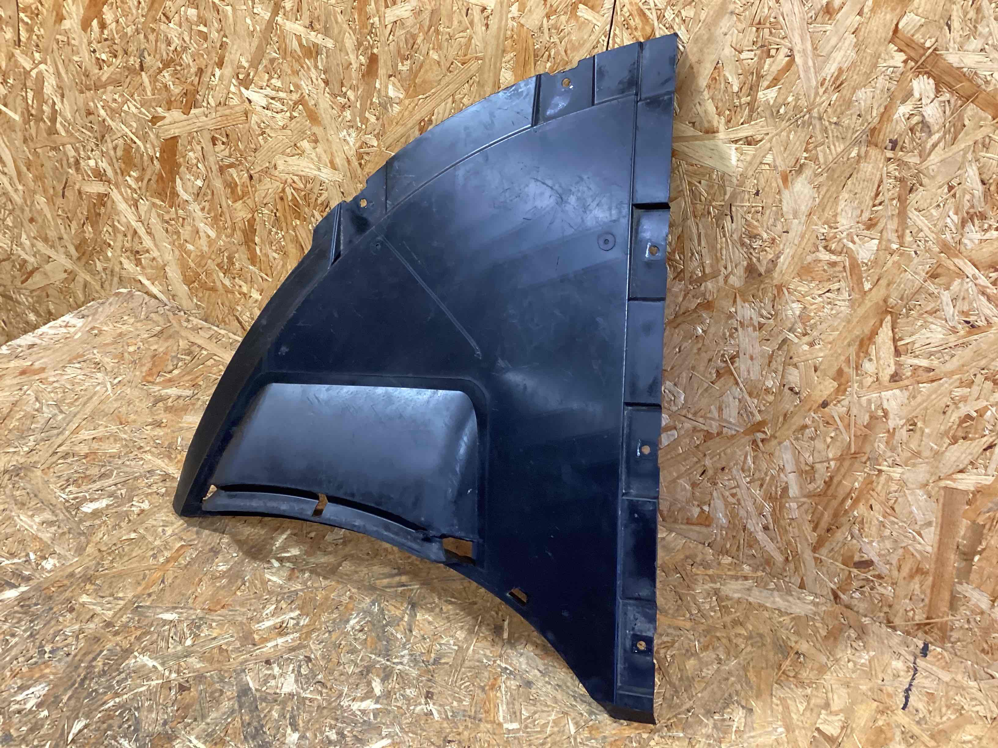 Защита арок передняя правая (подкрылок) Porsche Taycan 170326-119