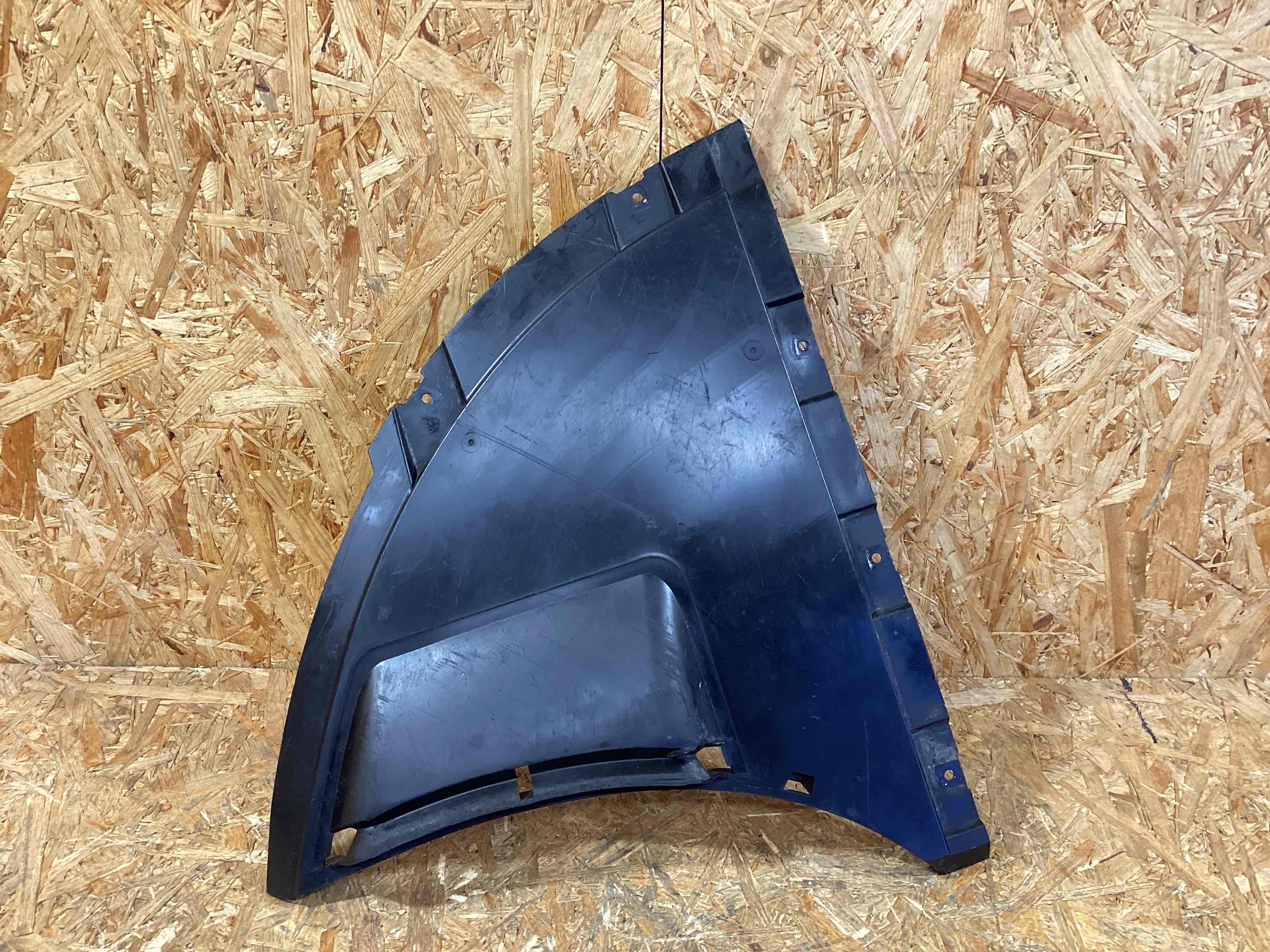 Защита арок передняя правая (подкрылок) Porsche Taycan 170326-119