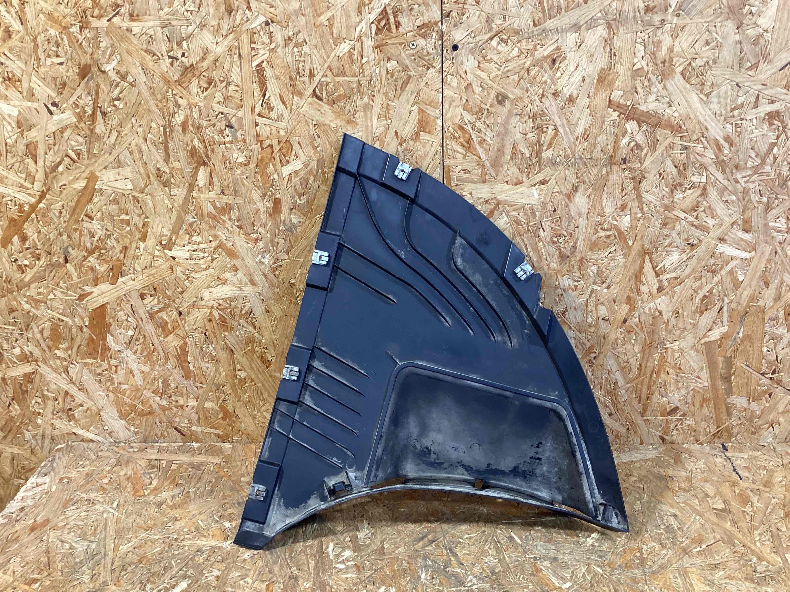 Защита арок передняя правая (подкрылок) Porsche Taycan 170326-121