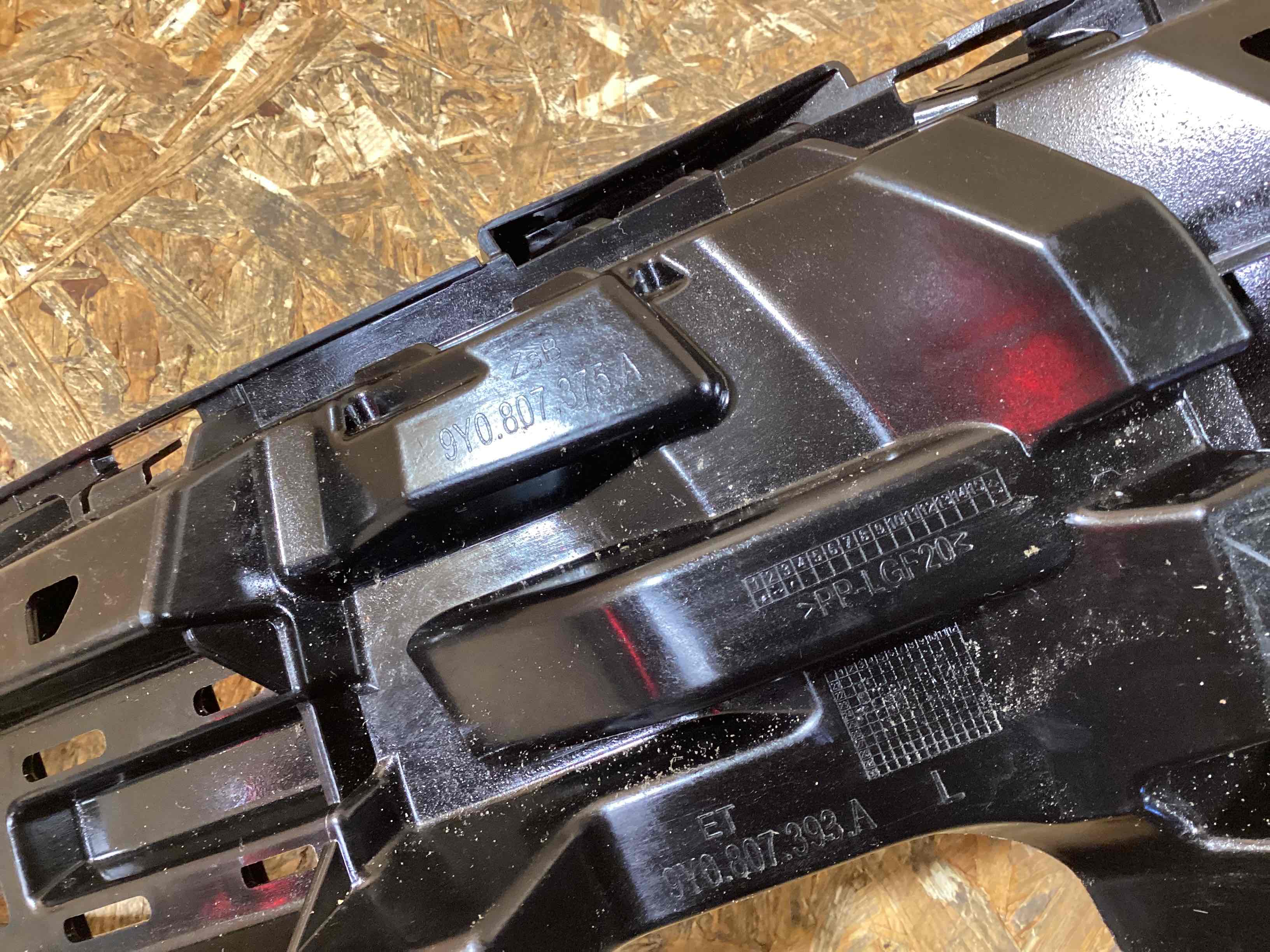 Крепление бампера Porsche Cayenne 170326-124