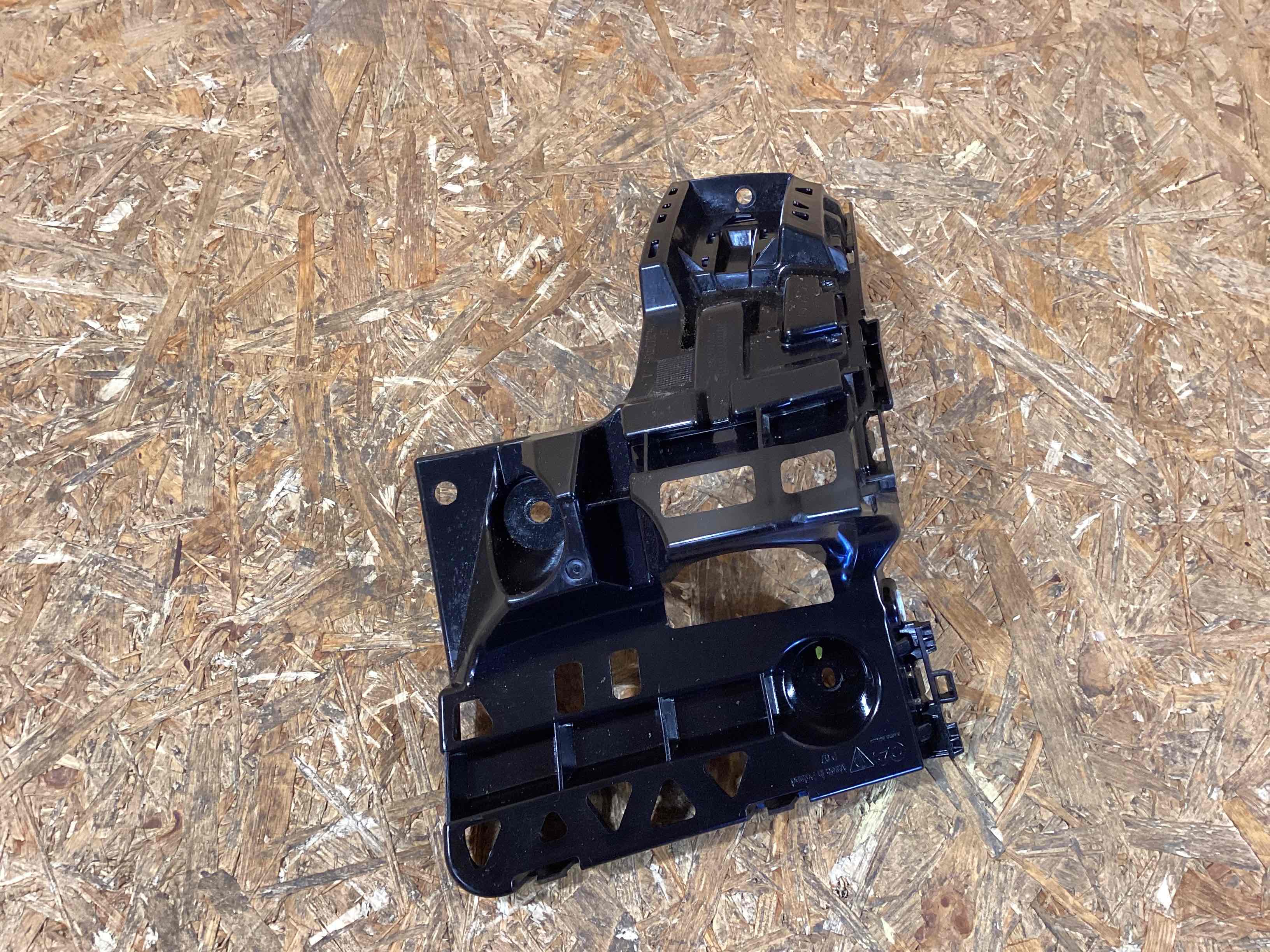 Крепление бампера Porsche Cayenne 170326-124