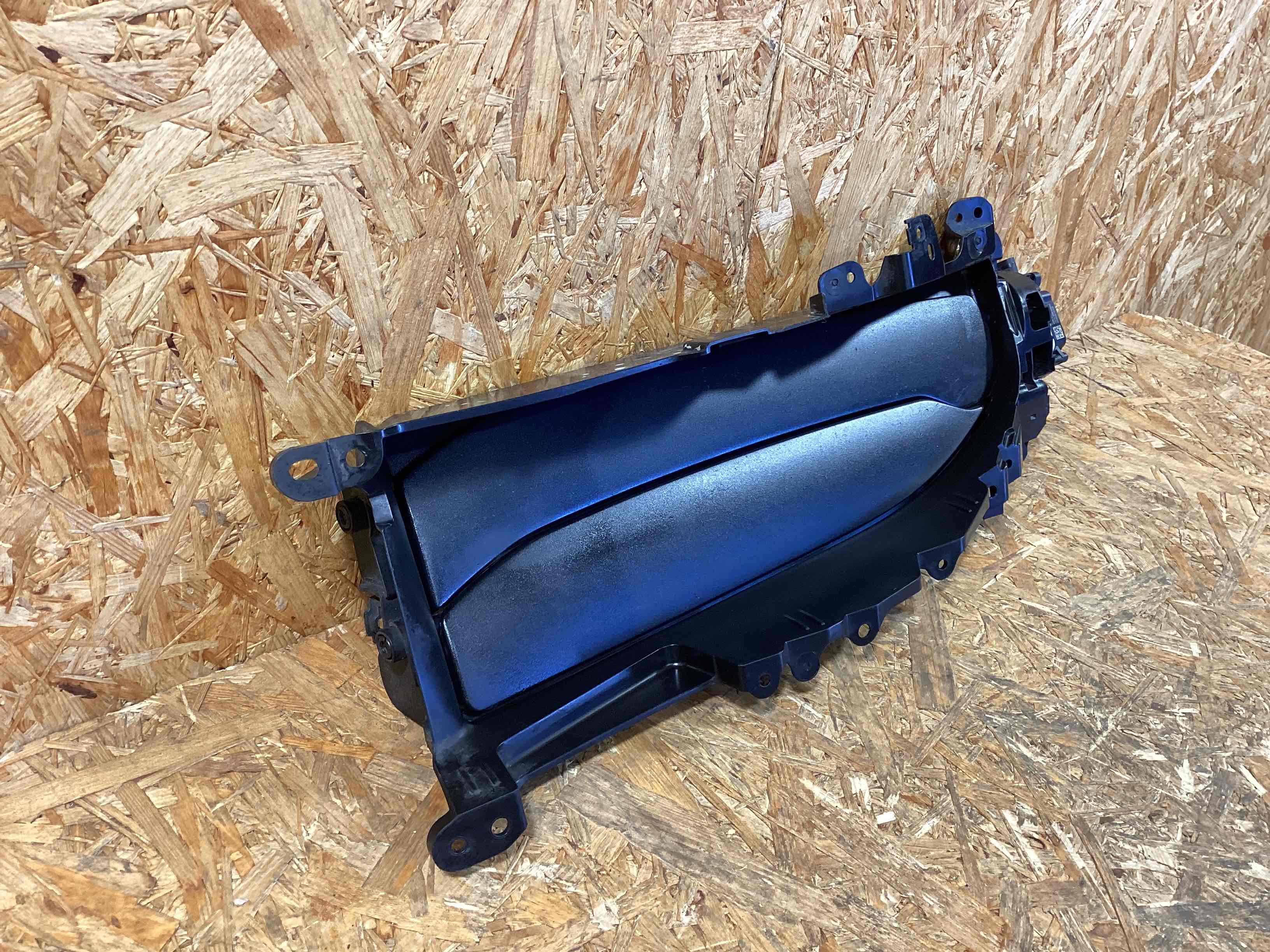 Жалюзи радиатора Porsche Taycan 170326-130