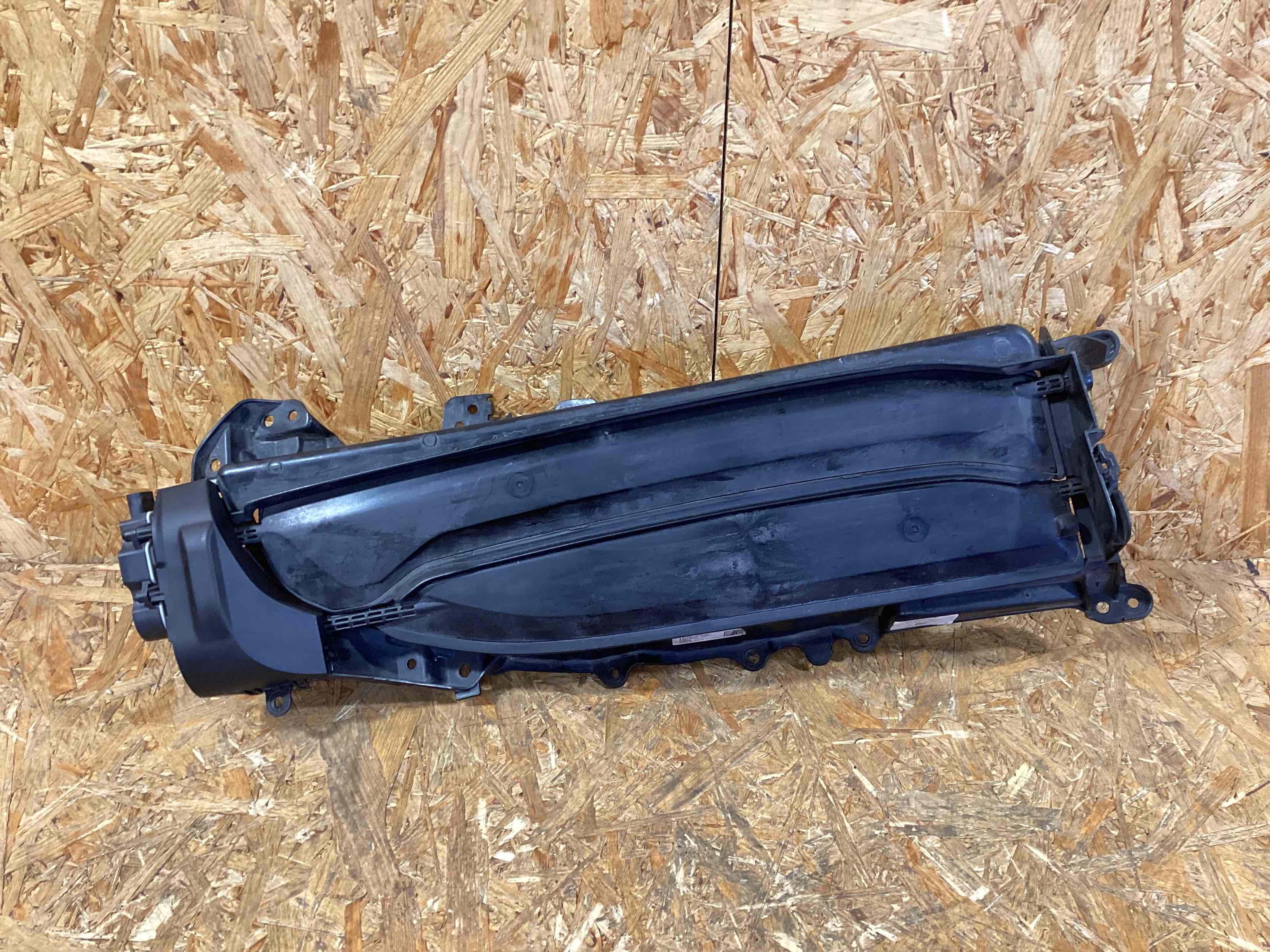 Жалюзи радиатора Porsche Taycan 170326-130