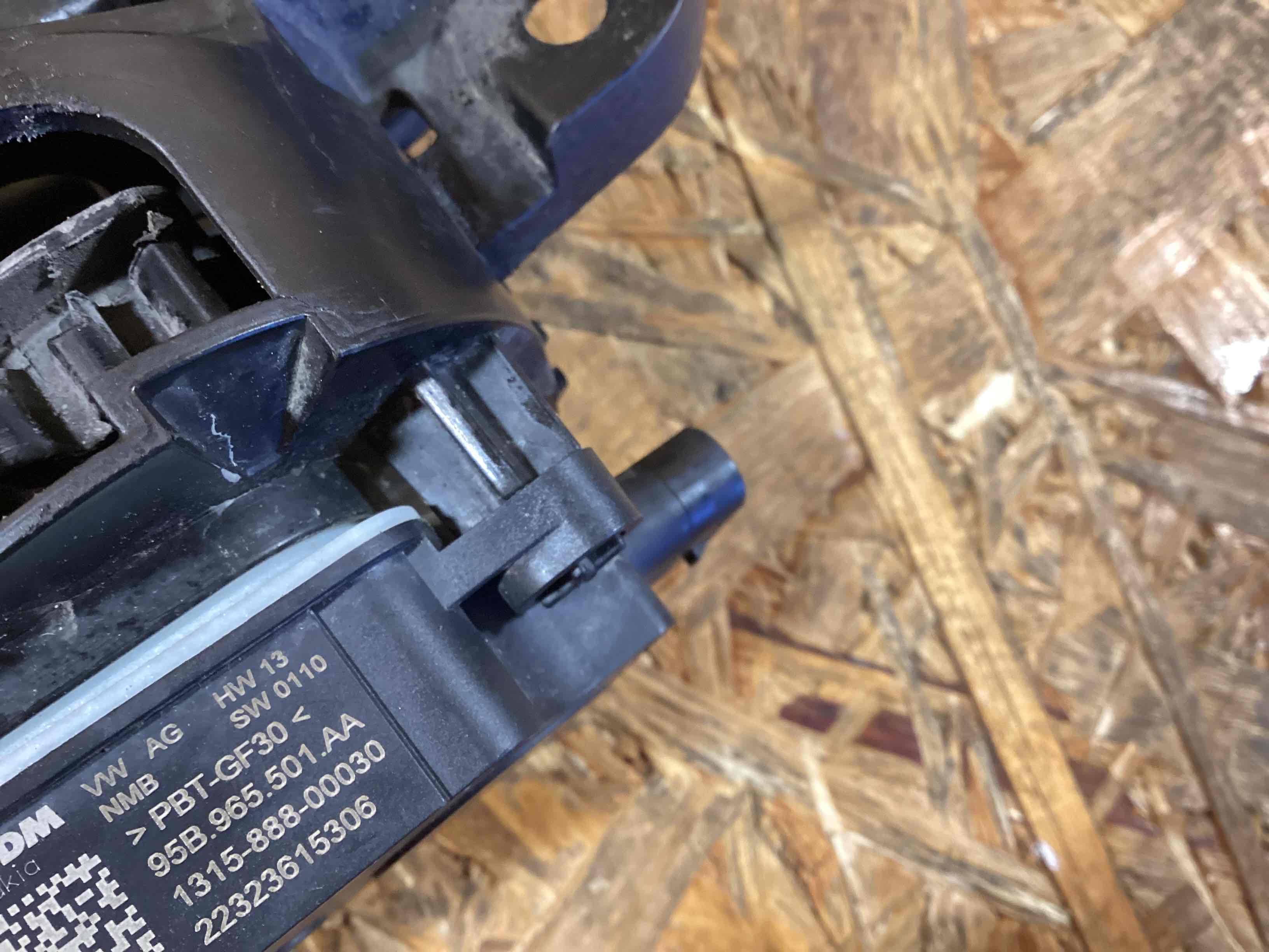 Жалюзи радиатора Porsche Taycan 170326-130