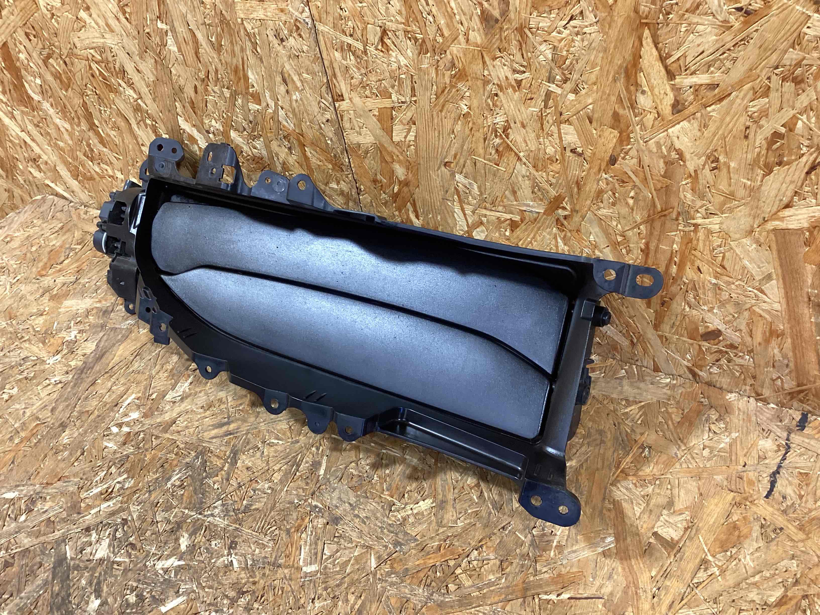 Жалюзи радиатора Porsche Taycan 170326-131