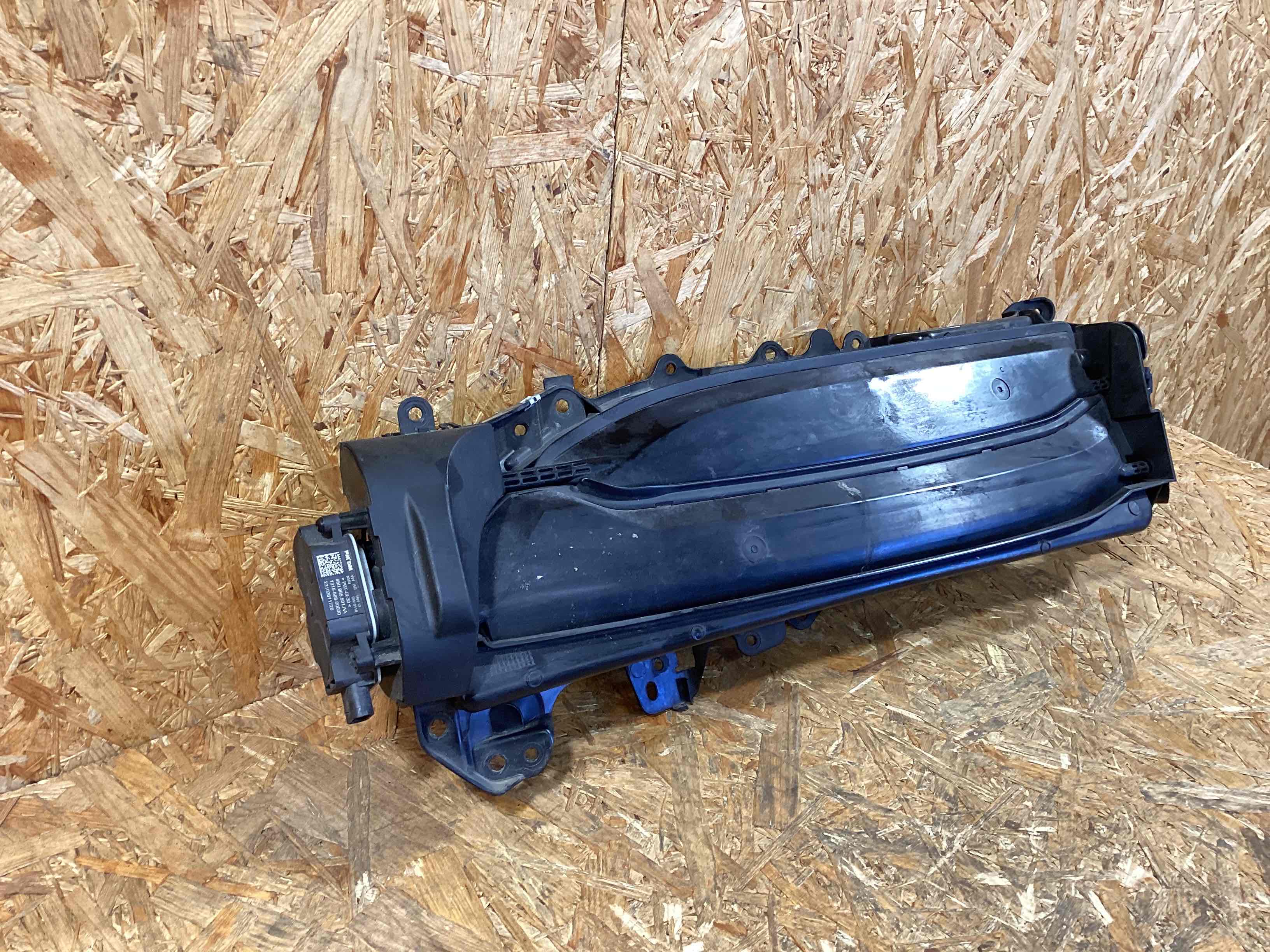 Жалюзи радиатора Porsche Taycan 170326-131