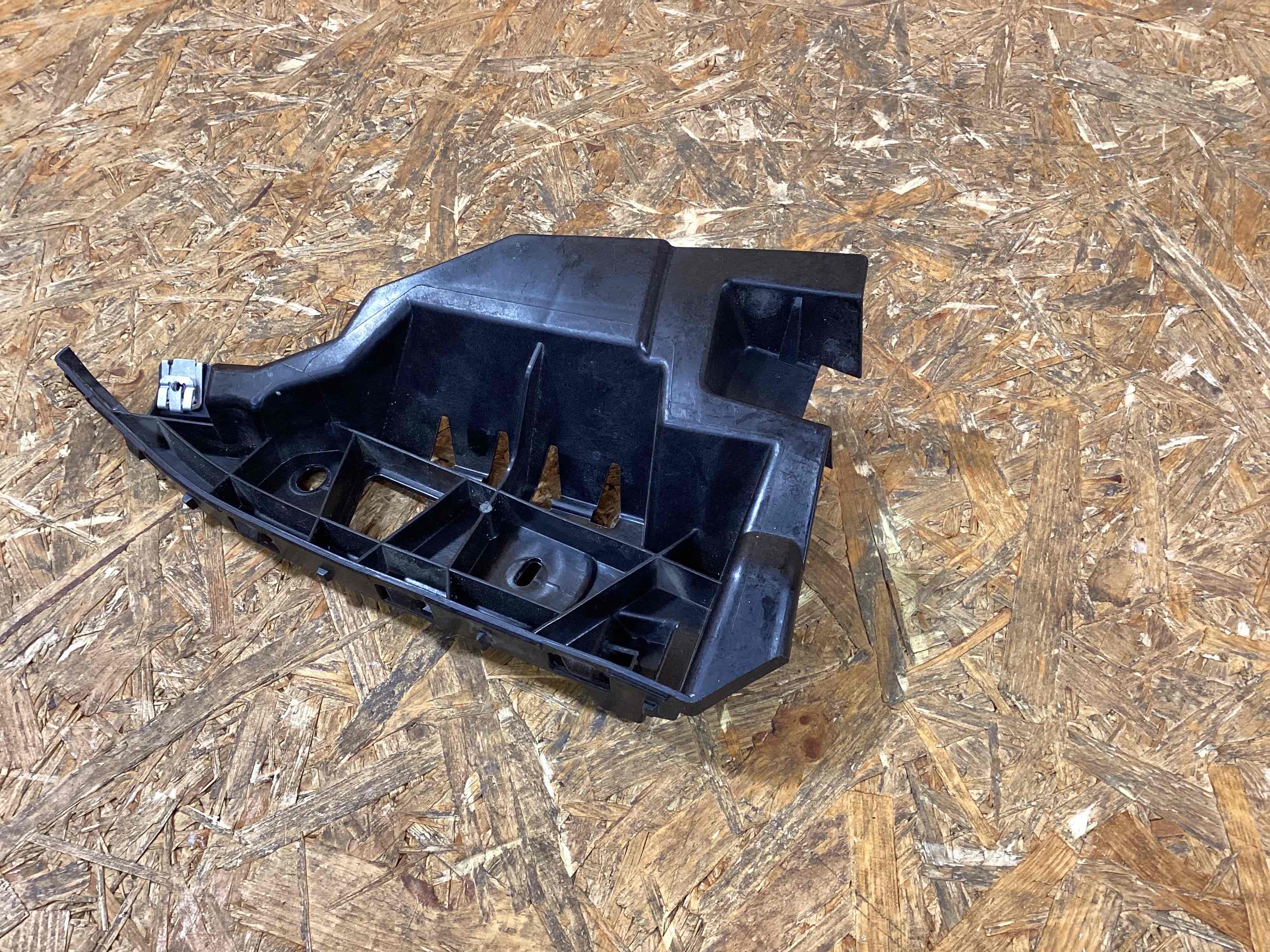 Крепление бампера Porsche Taycan 170326-133