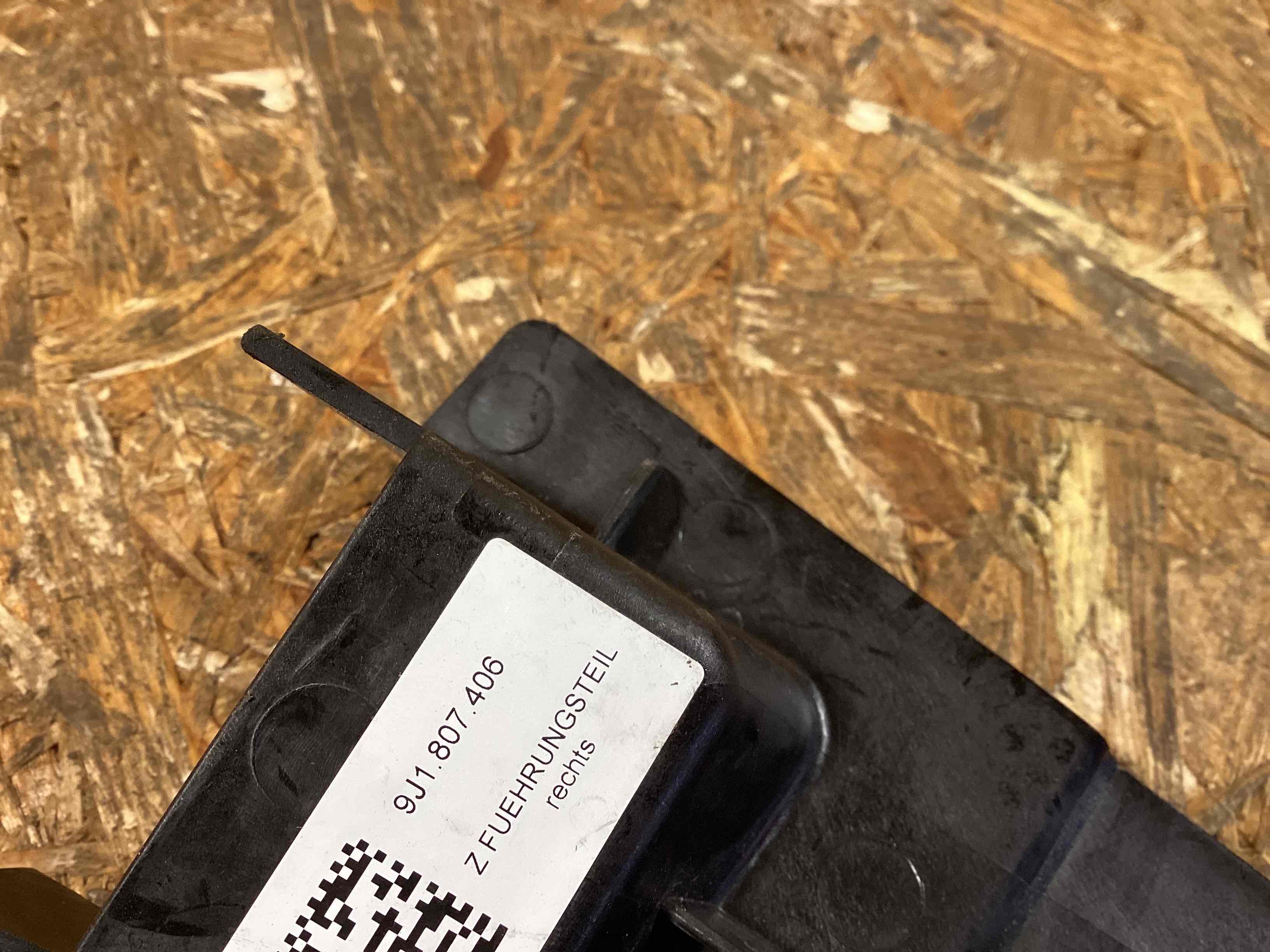 Крепление бампера Porsche Taycan 170326-133