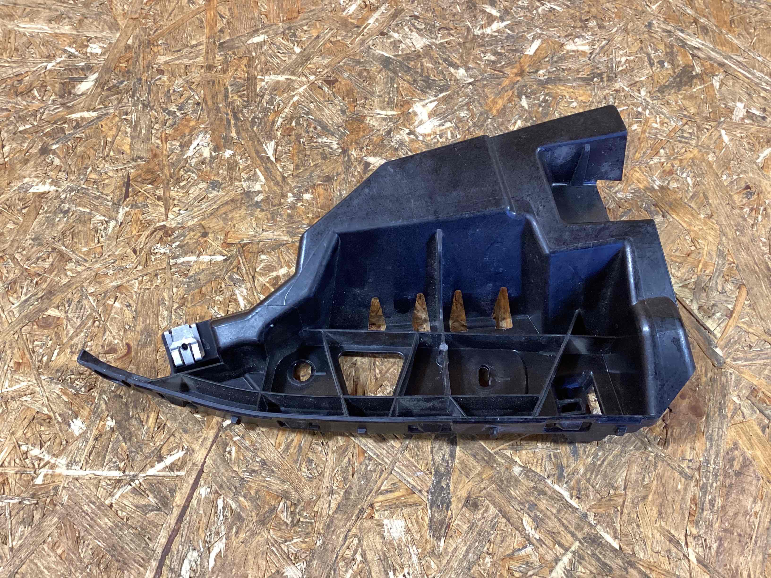 Крепление бампера Porsche Taycan 170326-133