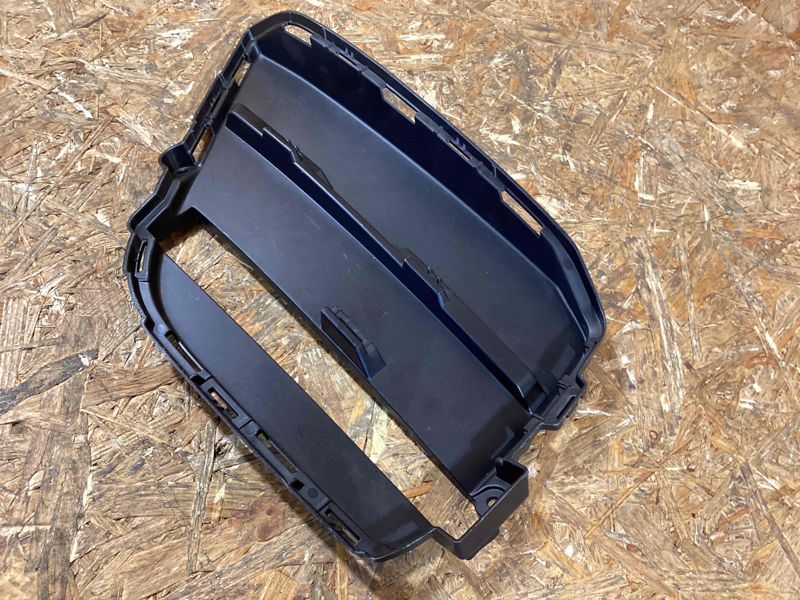 Заглушка, вставка (решетка) в бампер Porsche Macan 170326-135