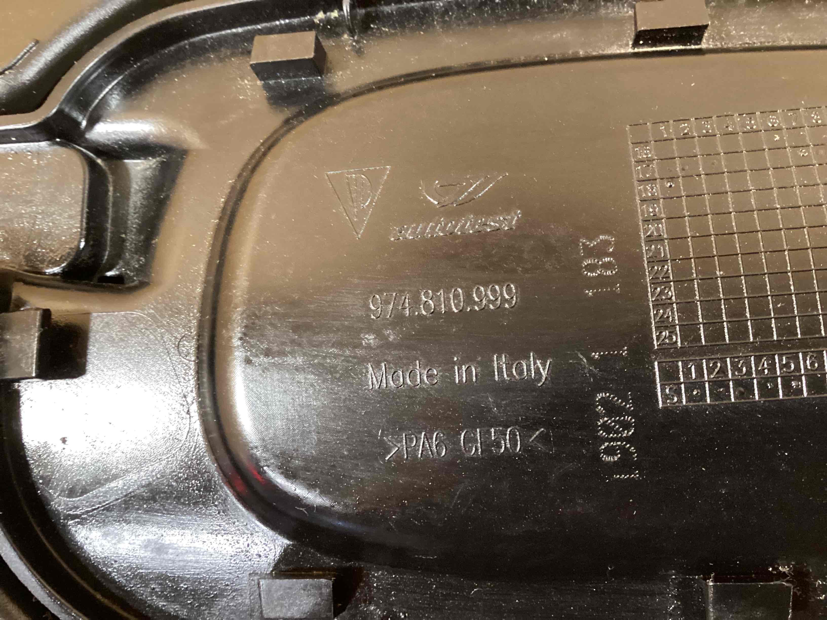 Лючок бака Porsche Panamera 170326-145