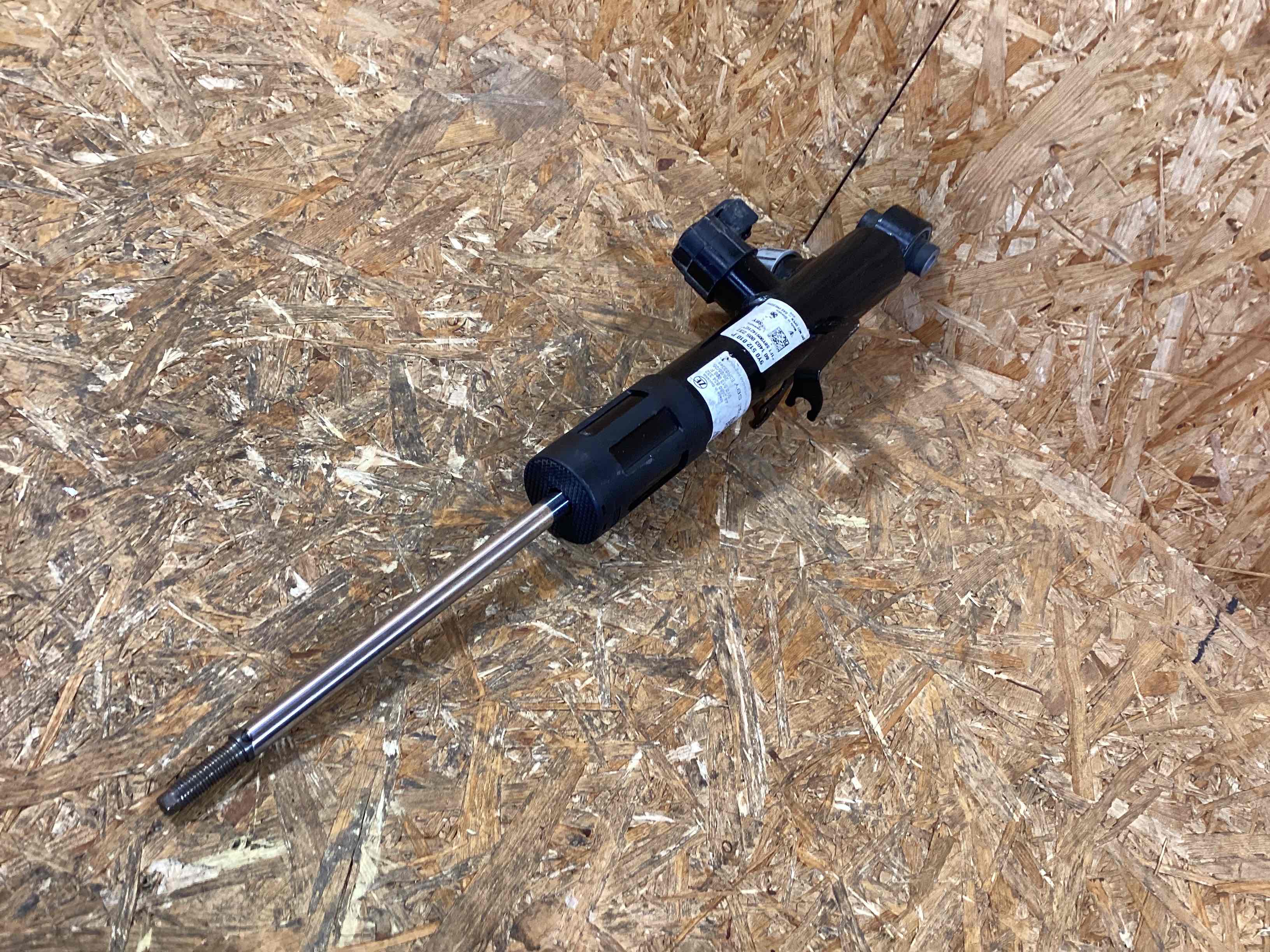 Амортизатор задний Porsche Cayenne 170326-146