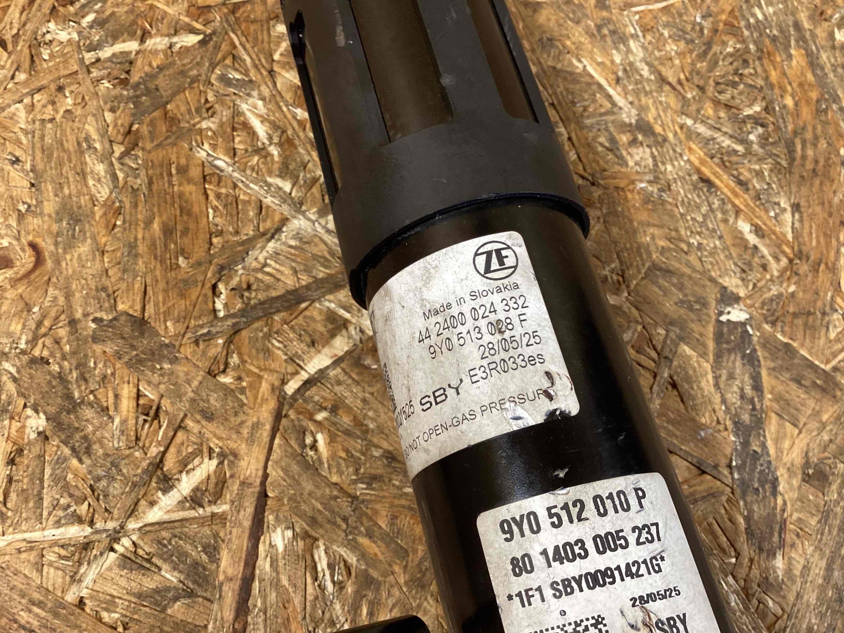 Амортизатор задний Porsche Cayenne 170326-146