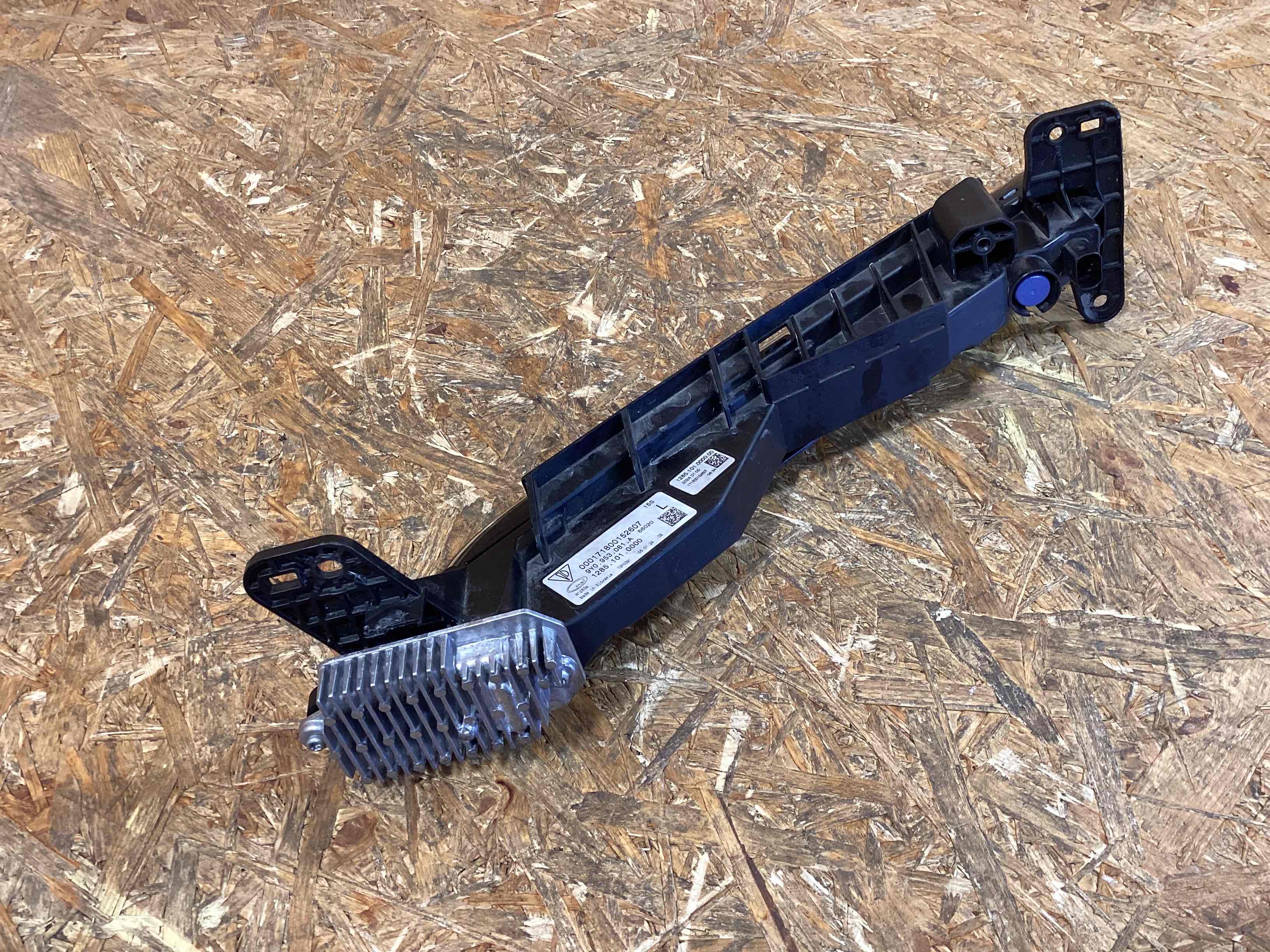 Фара противотуманная Porsche Cayenne 170326-149