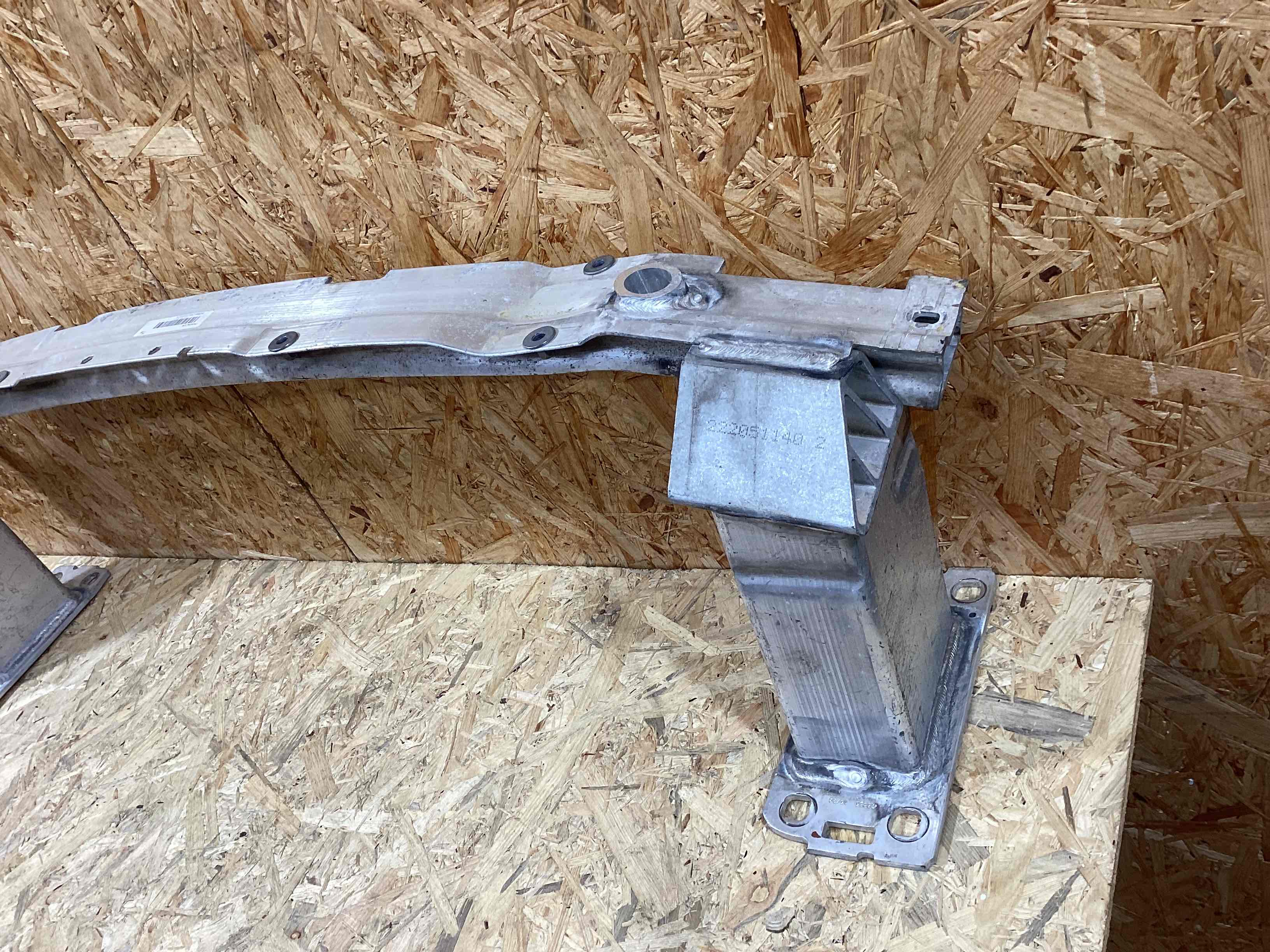 Усилитель бампера переднего Porsche Cayenne 170426-102