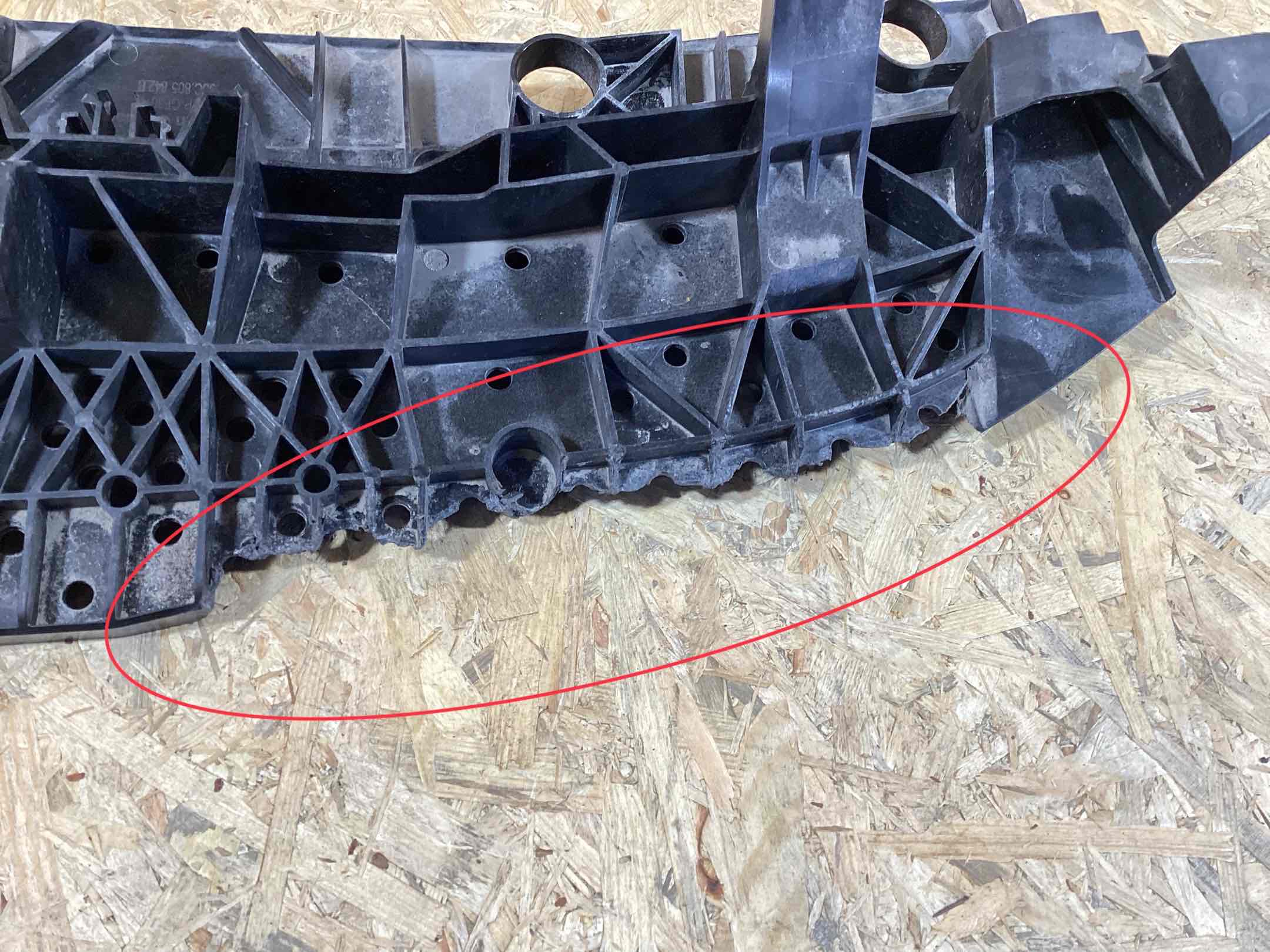 Передняя панель крепления облицовки (телевизор) Porsche Macan 170426-109