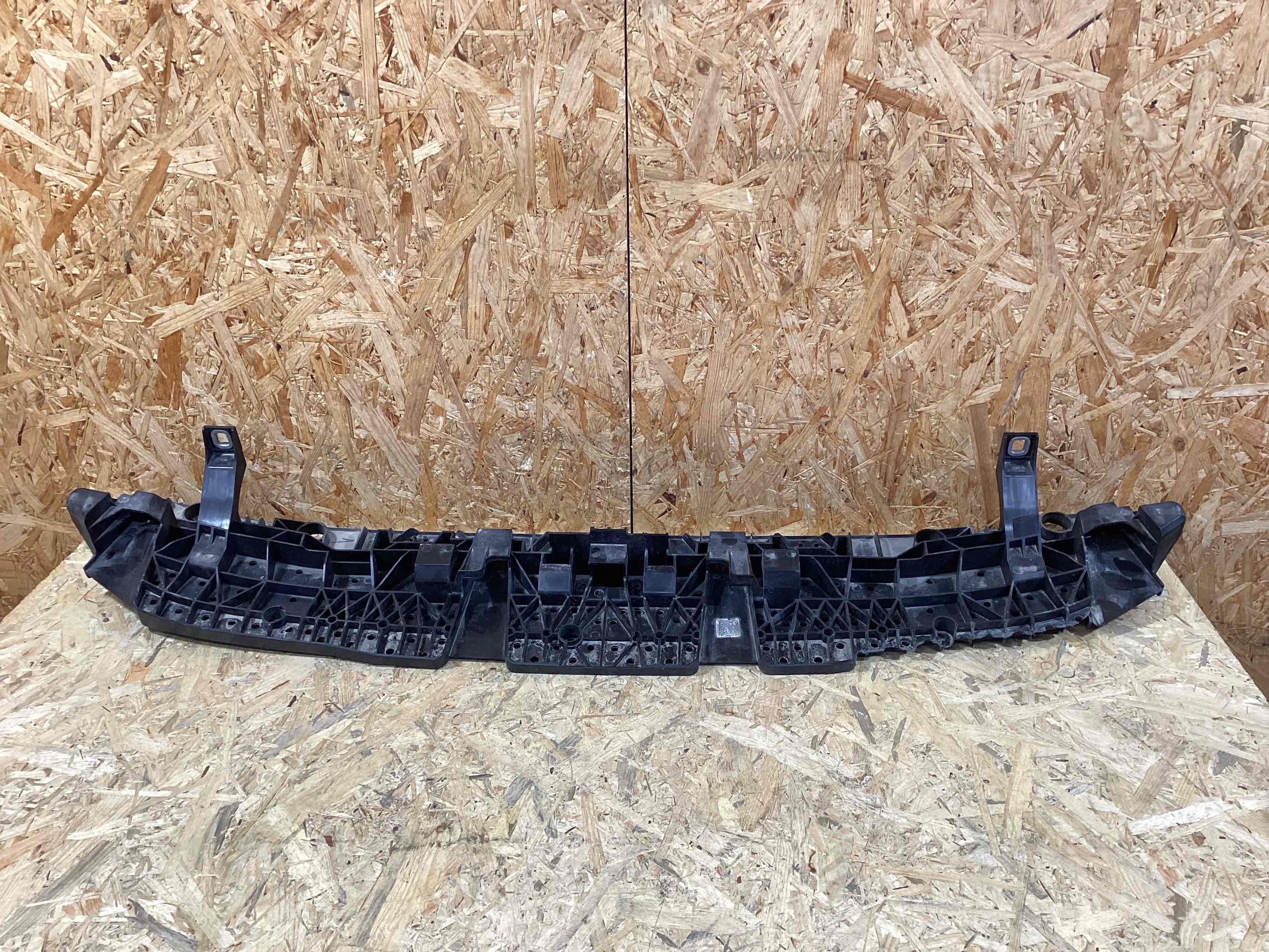 Передняя панель крепления облицовки (телевизор) Porsche Macan 170426-109