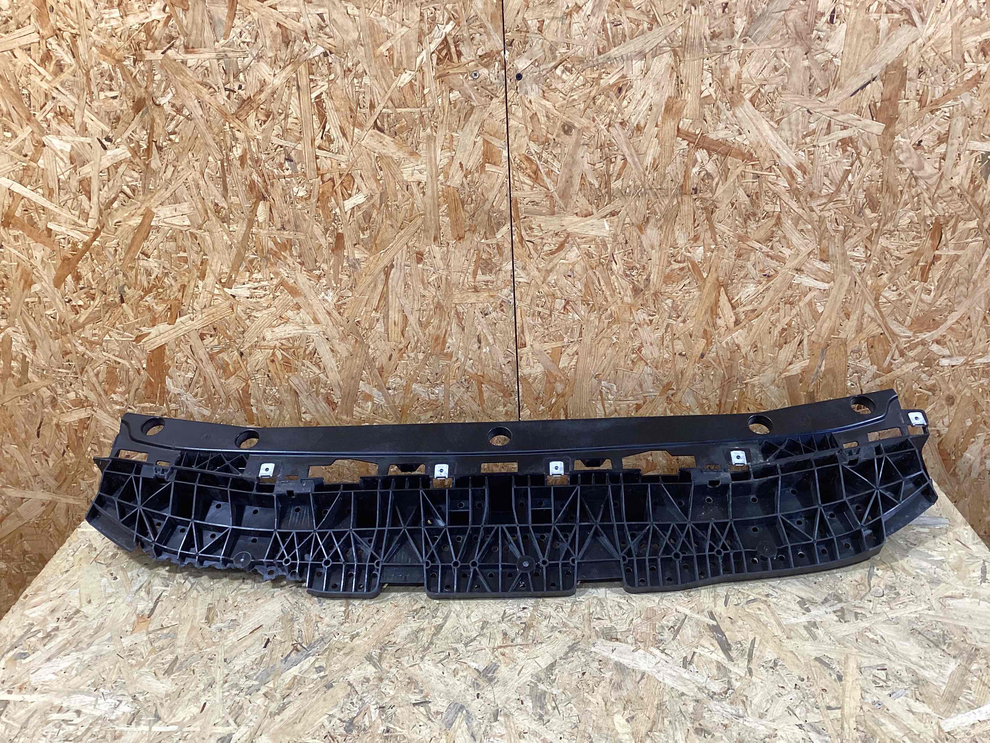 Передняя панель крепления облицовки (телевизор) Porsche Macan 170426-109