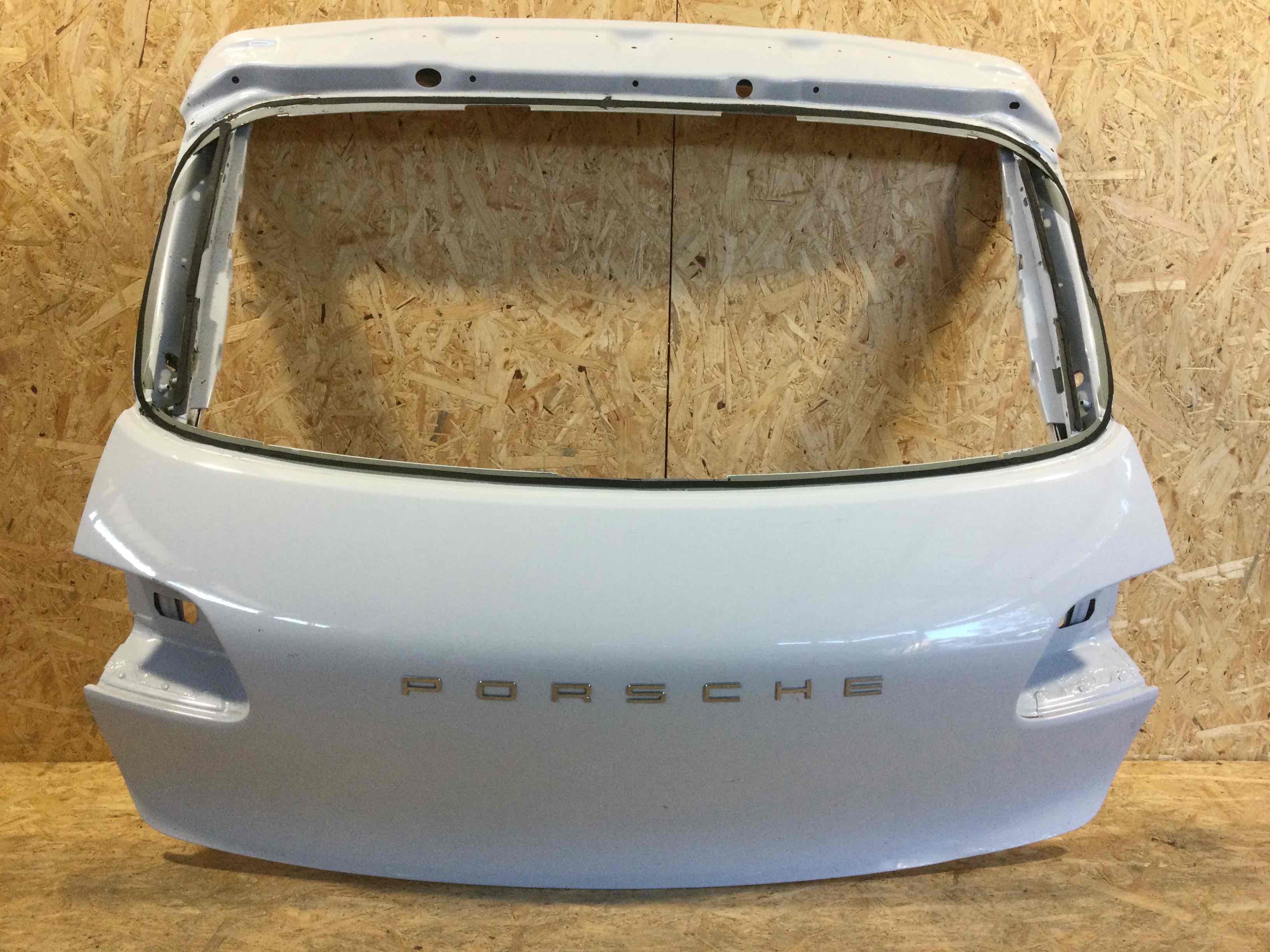 Крышка багажника, дверь багажника Porsche Macan 170823-101