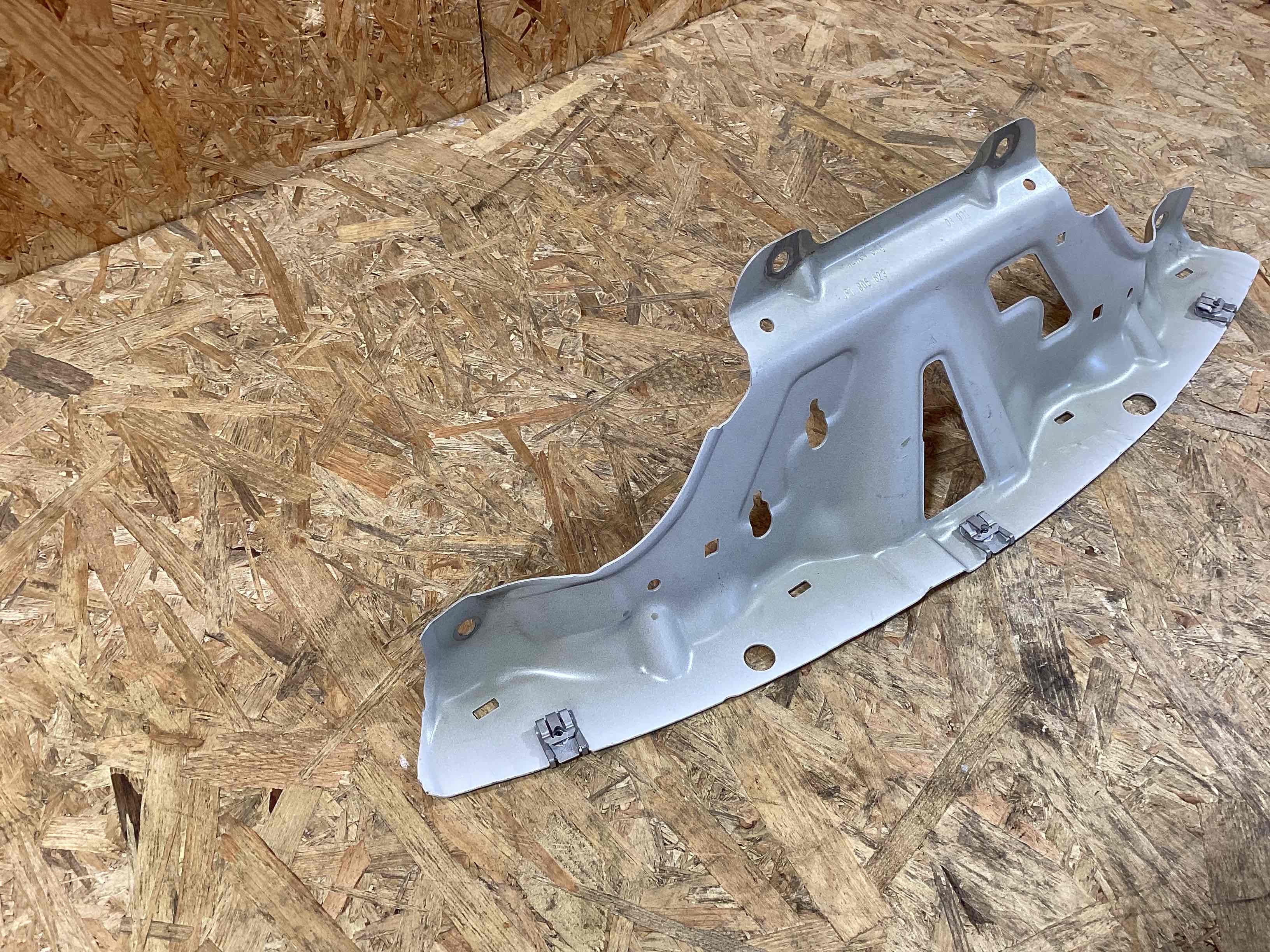Крепление, кронштейн Porsche Boxster 718 170826-104