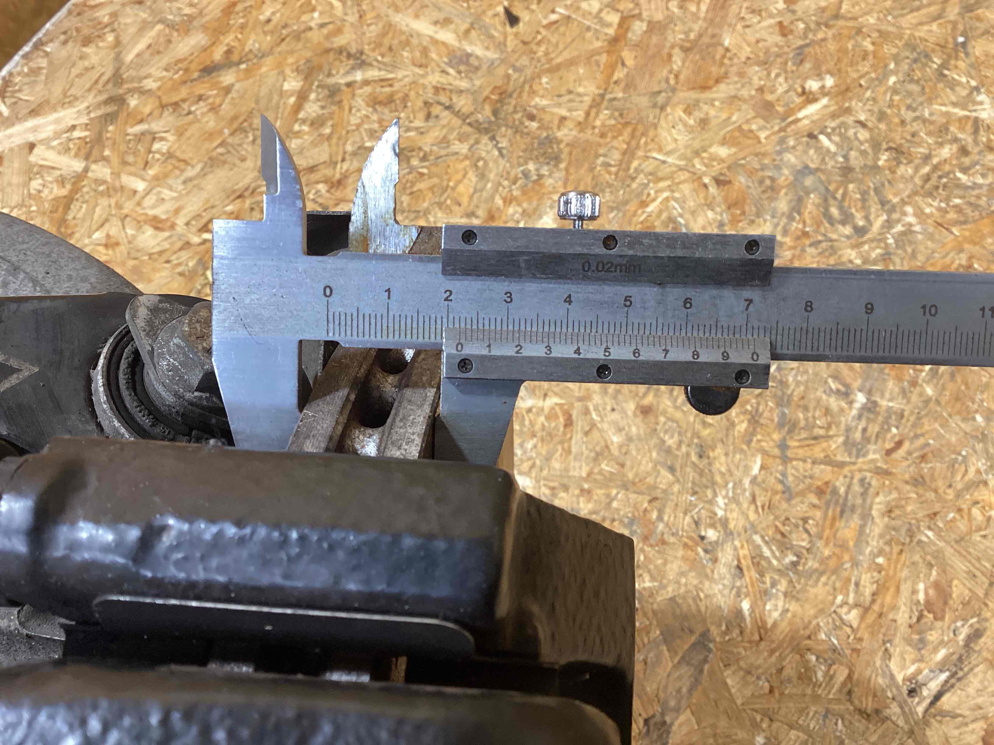 Кулак задний правый Porsche Macan 171125-102