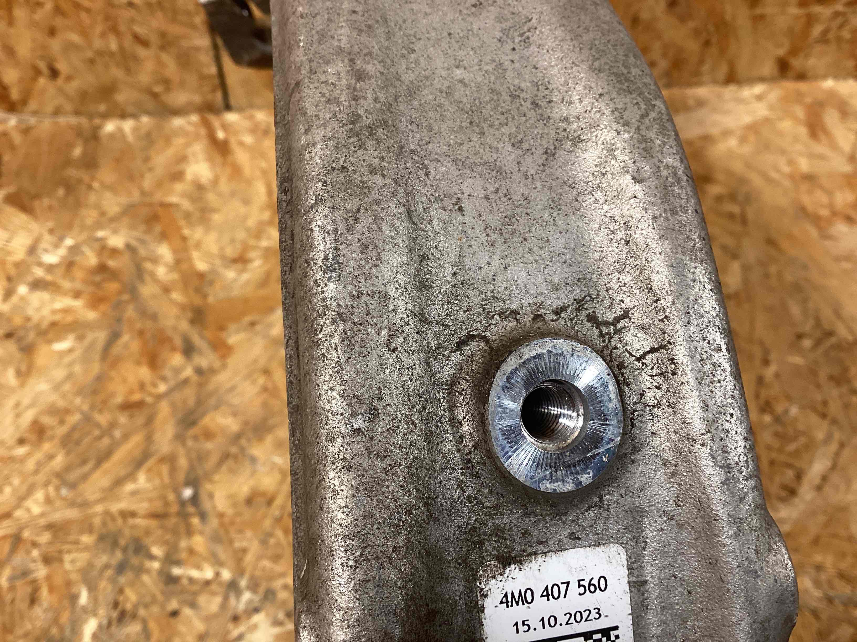 Кулак поворотный правый Porsche Cayenne 171125-103