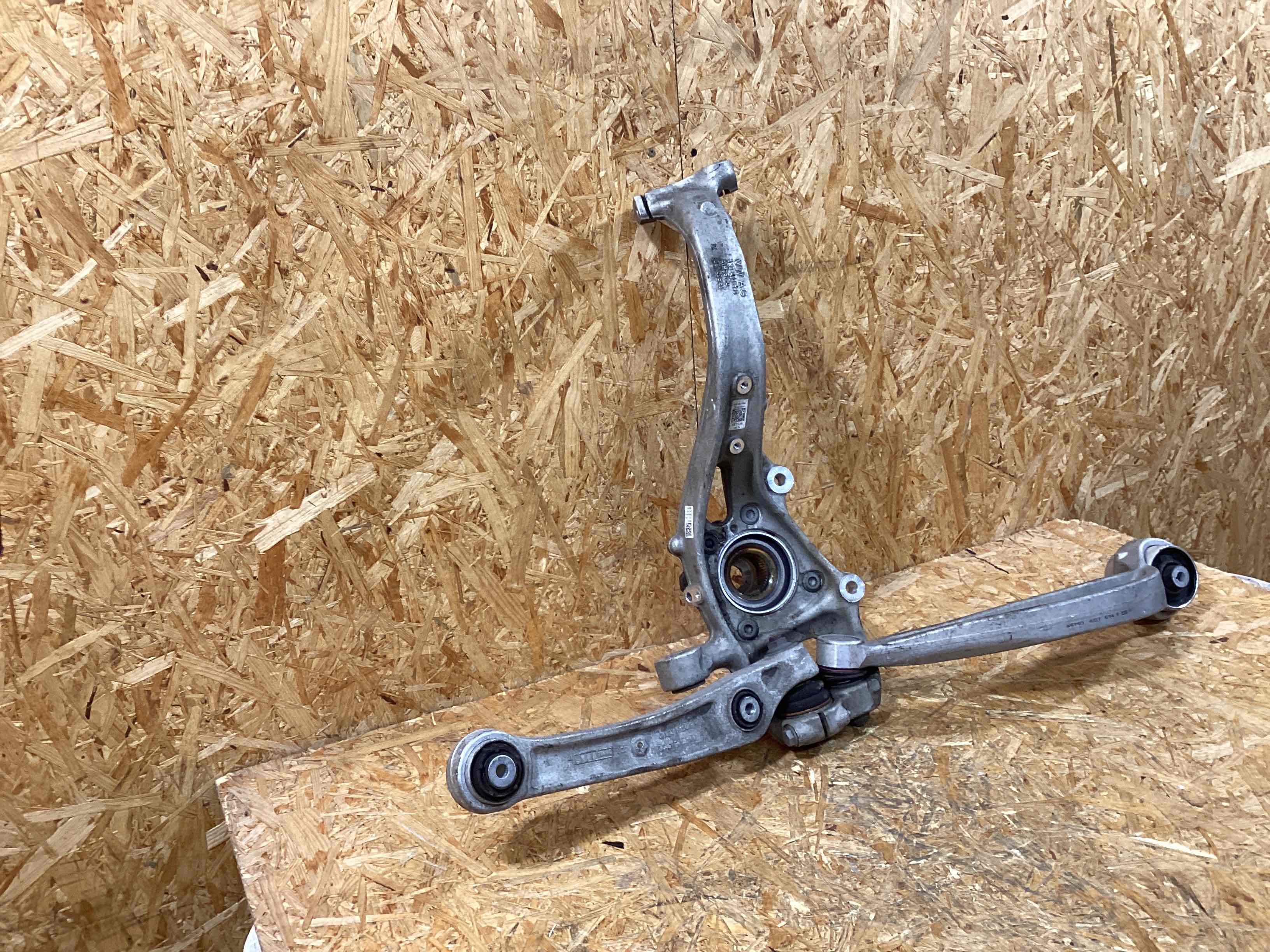 Кулак поворотный правый Porsche Cayenne 171125-103