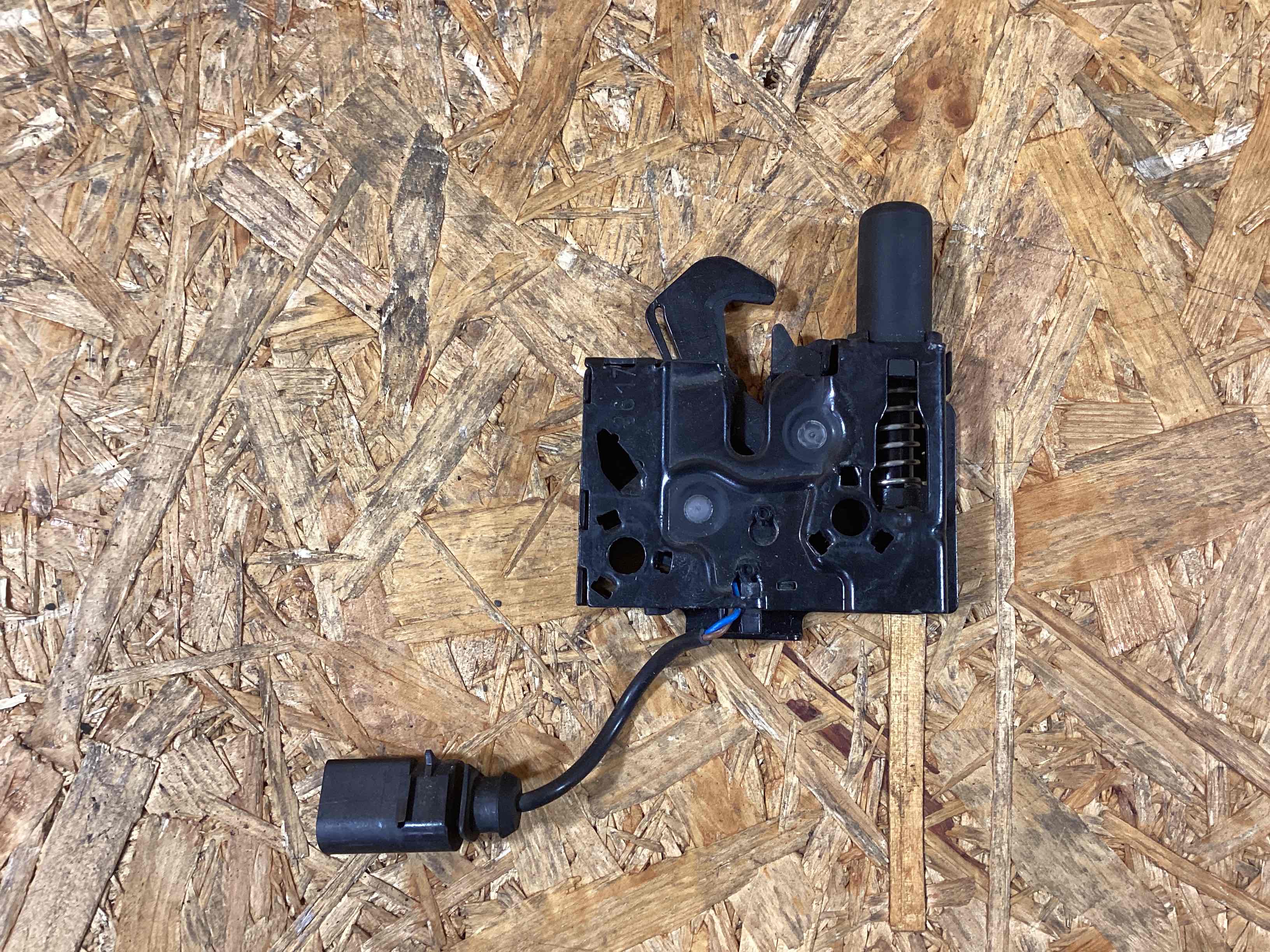 Замок капота Porsche Macan 171125-108