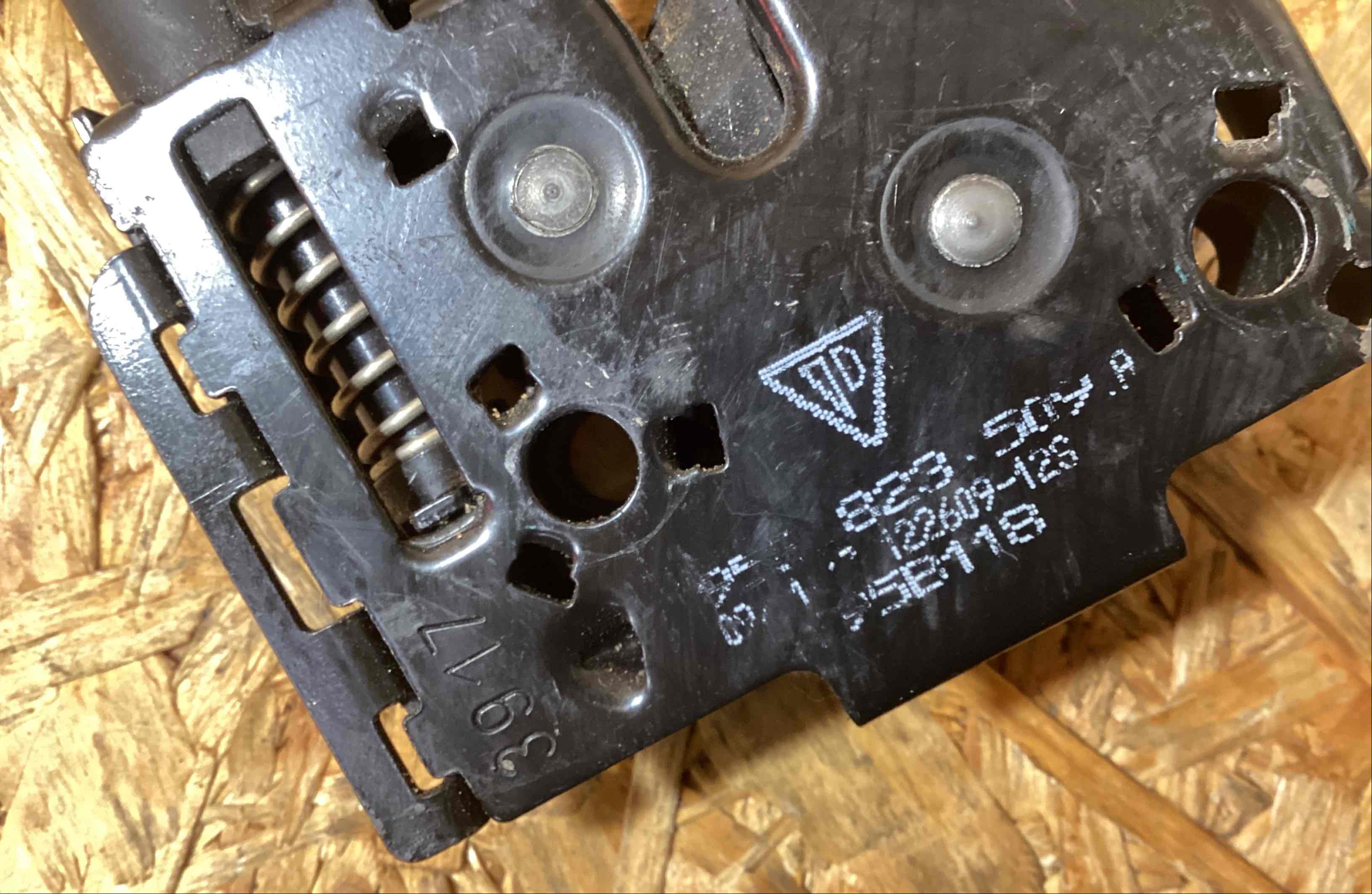 Замок капота Porsche Macan 171125-108