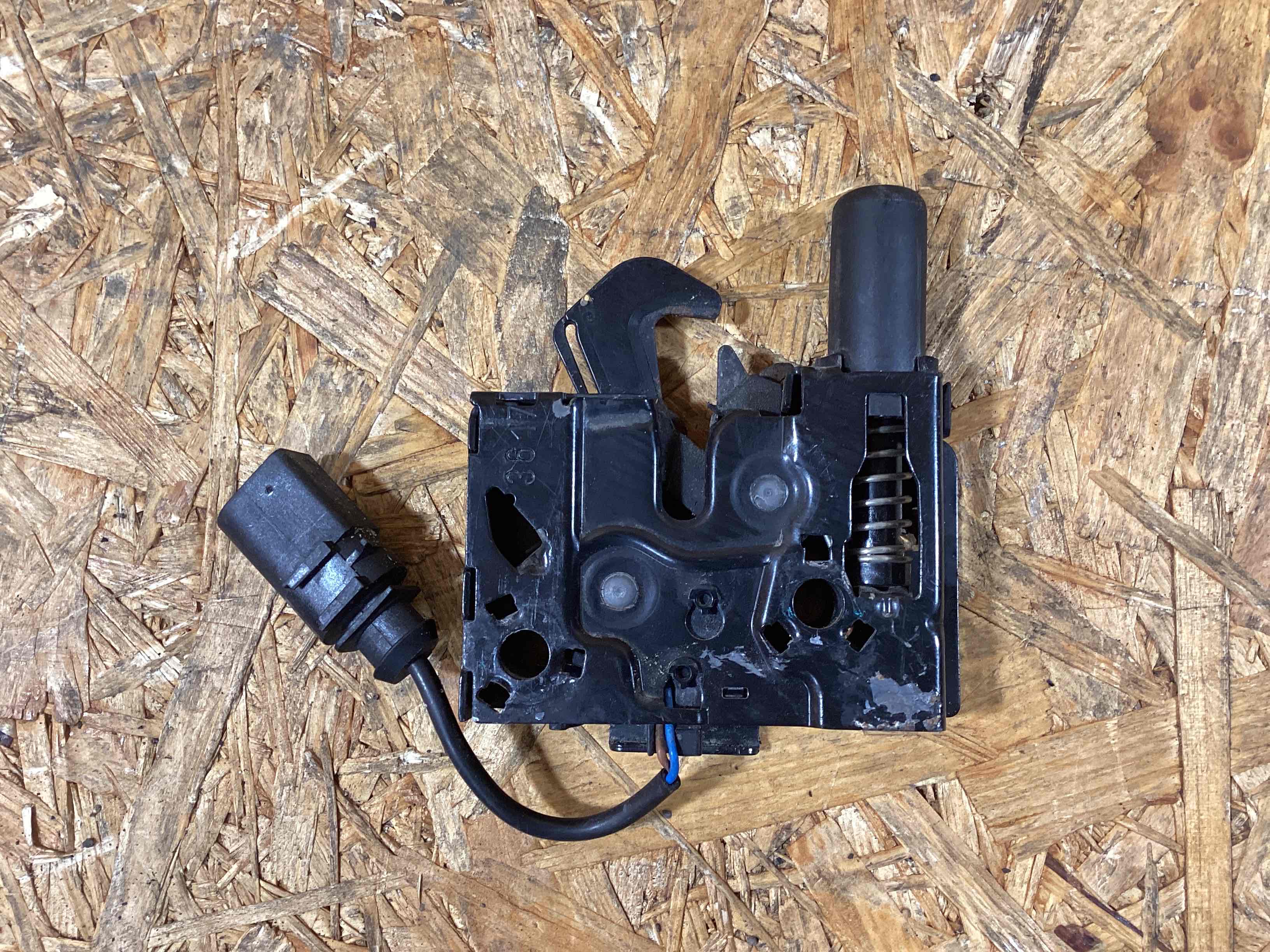 Замок капота Porsche Macan 171125-109