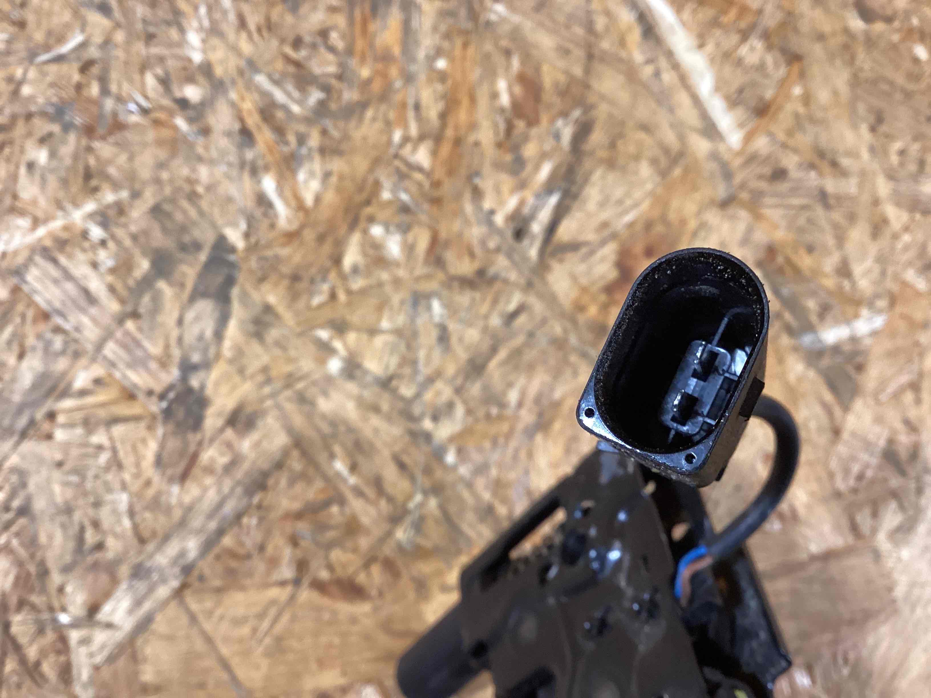 Замок капота Porsche Macan 171125-109