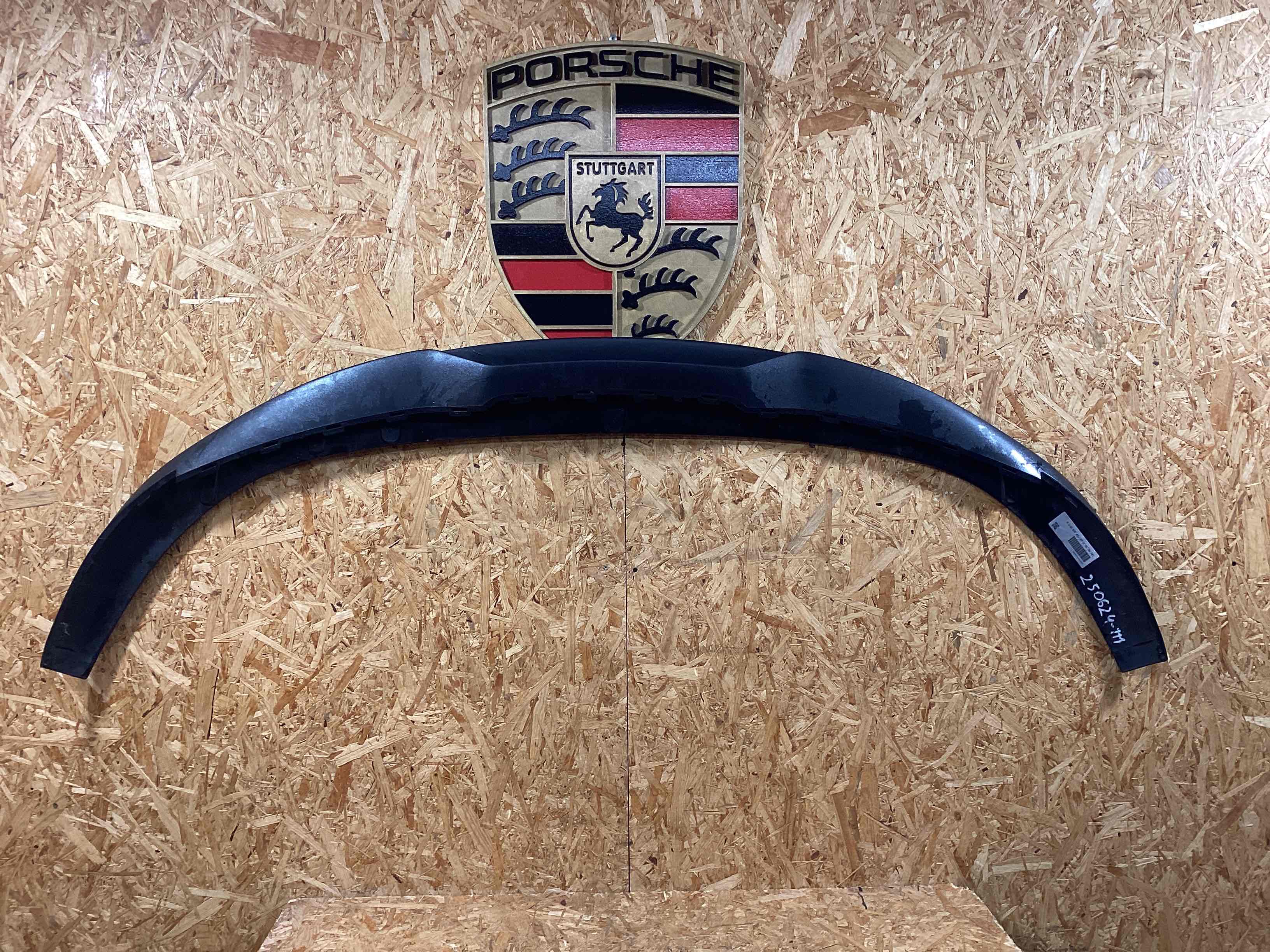 Юбка бампера нижняя Porsche Taycan 171225-102